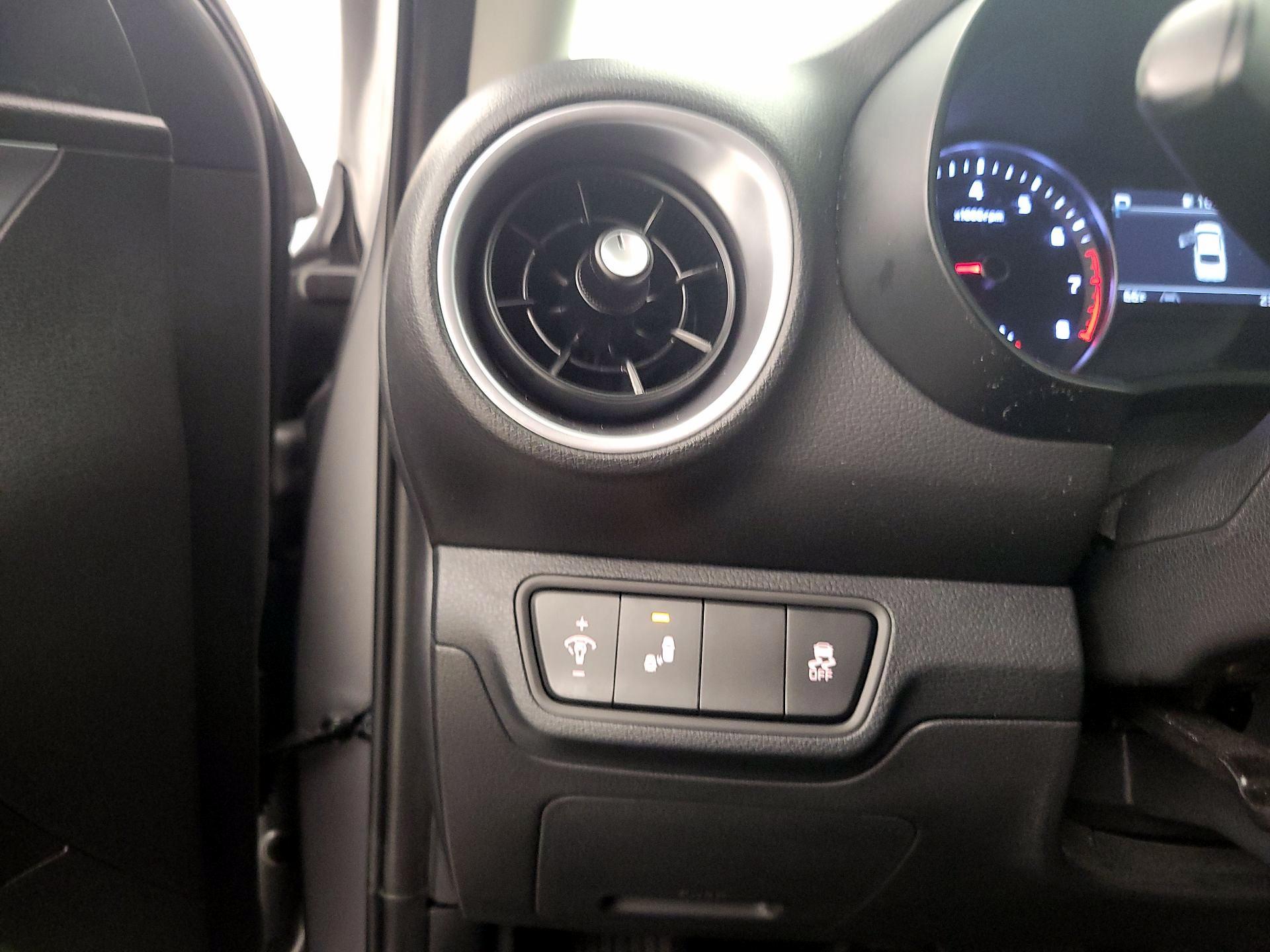 Thumbnail: 2024 Kia Forte - 13