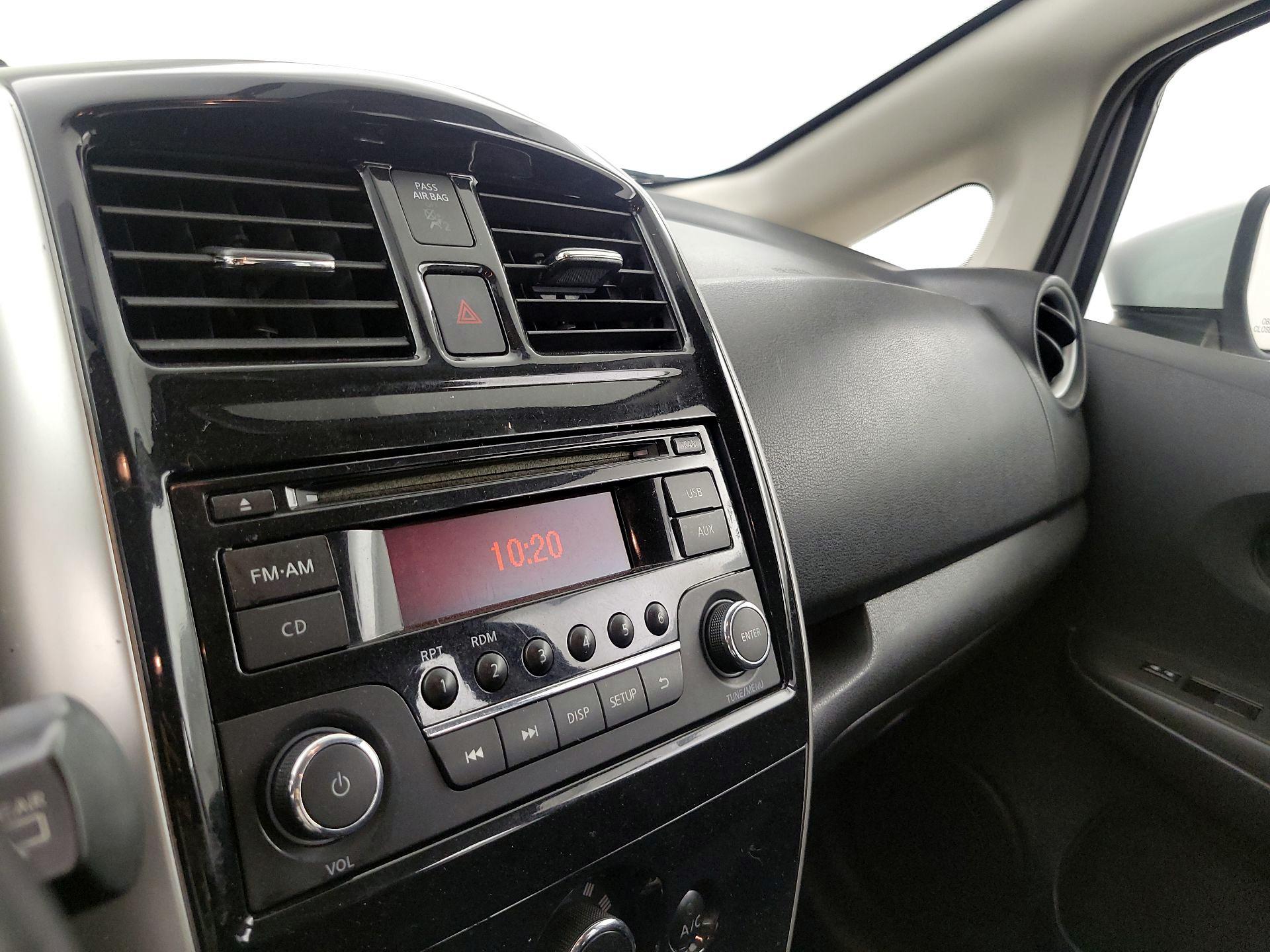 Thumbnail: 2015 Nissan Versa Note - 14