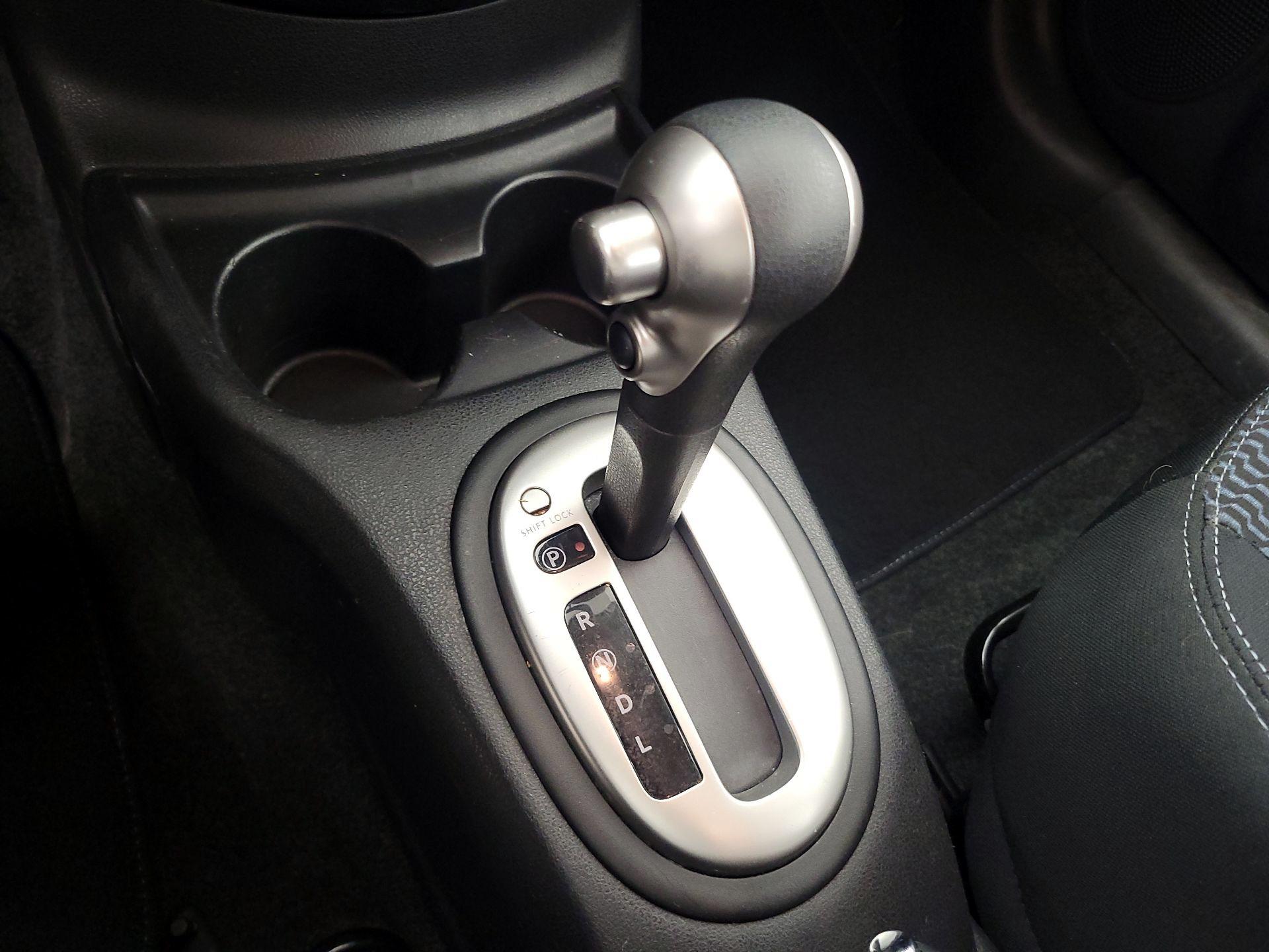 Thumbnail: 2015 Nissan Versa Note - 16