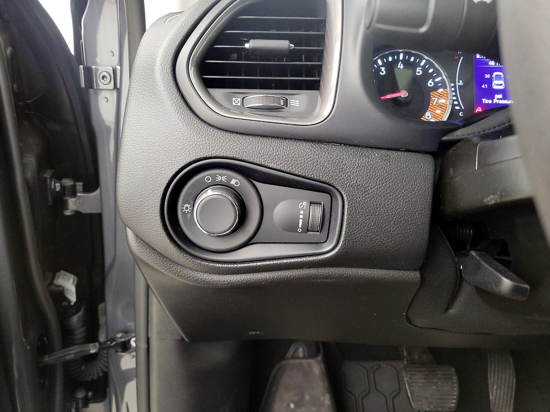 Thumbnail: 2023 Jeep Renegade - 13