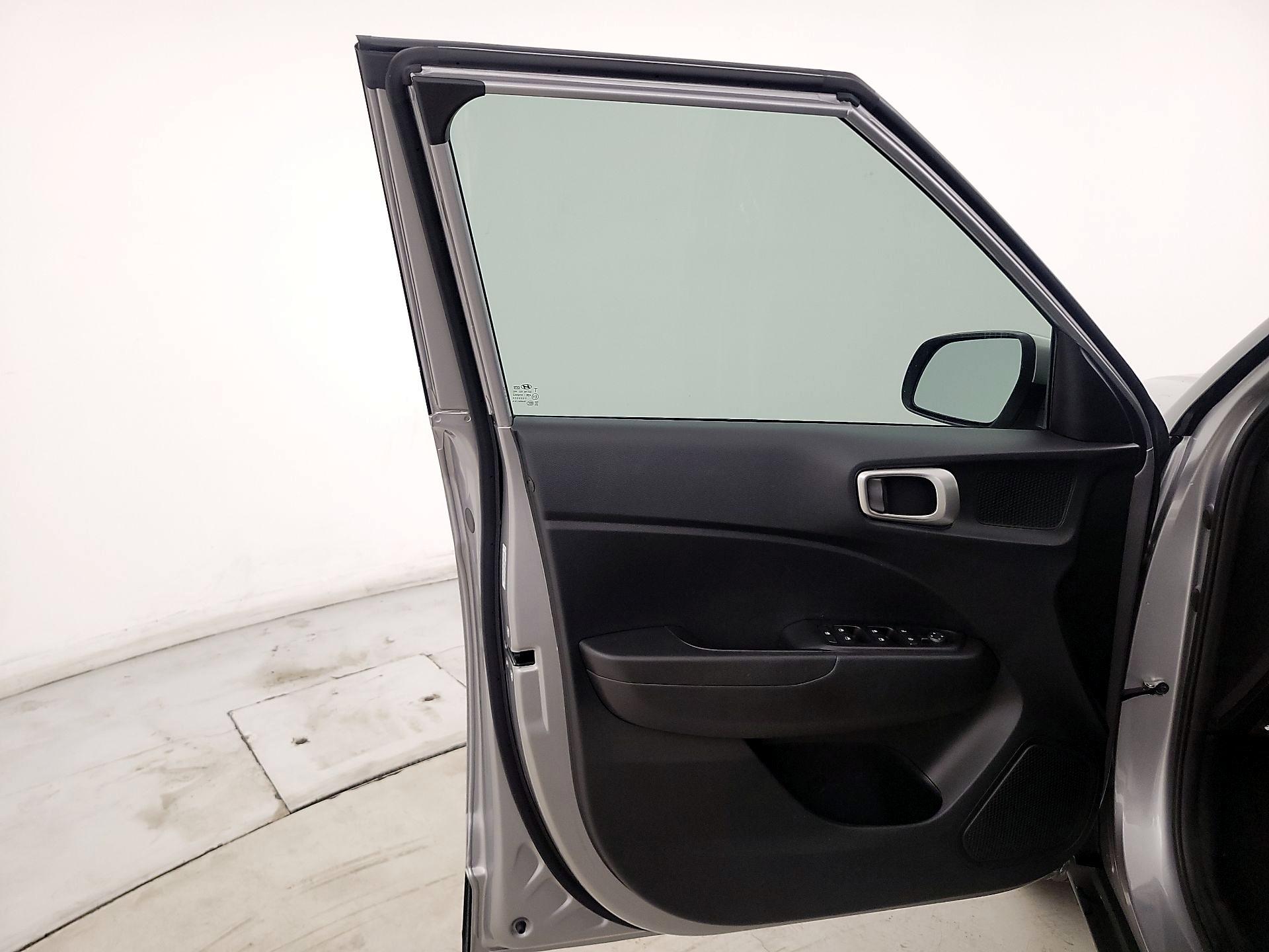 Thumbnail: 2024 Hyundai Venue - 12