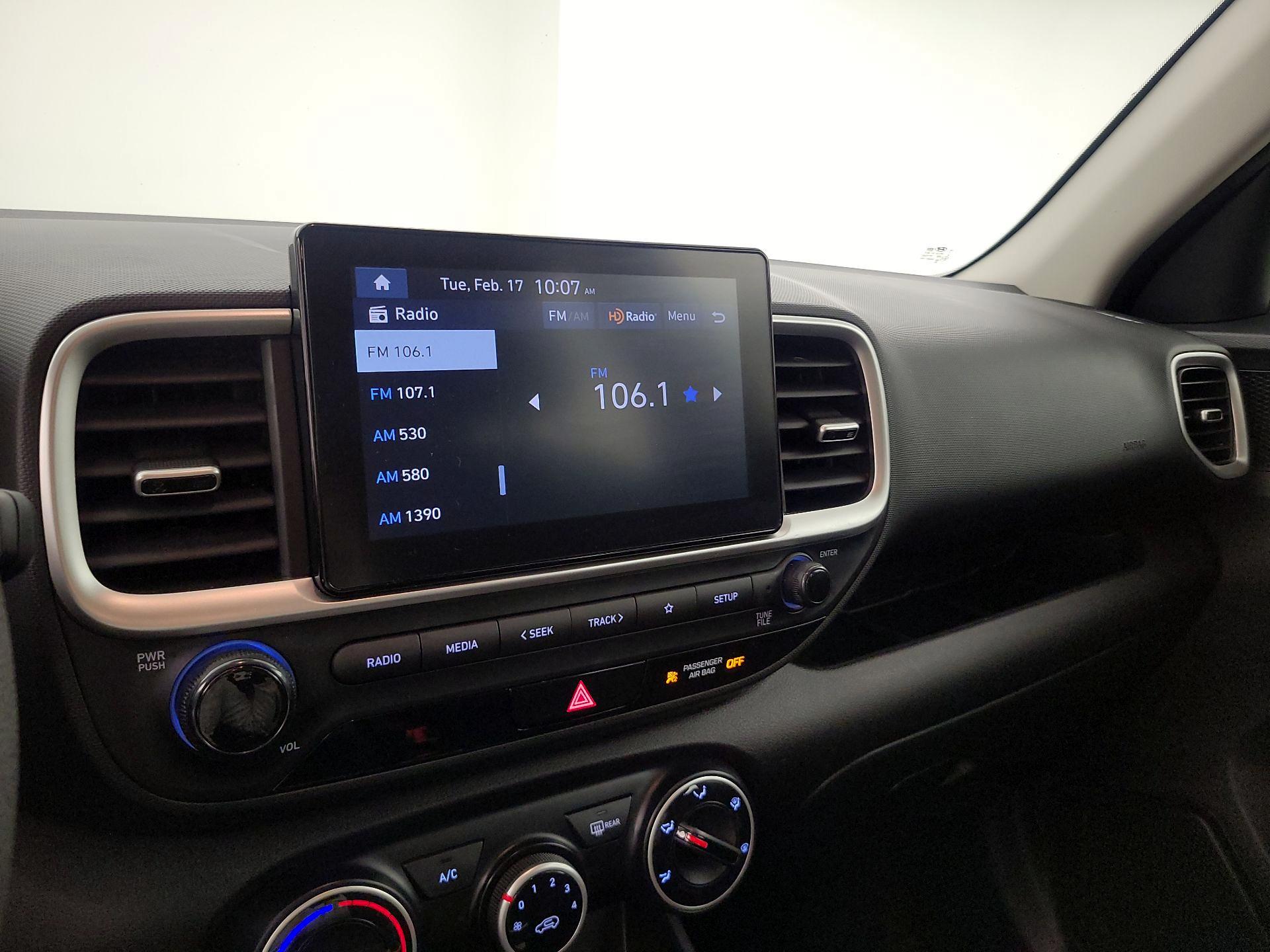 Thumbnail: 2024 Hyundai Venue - 15