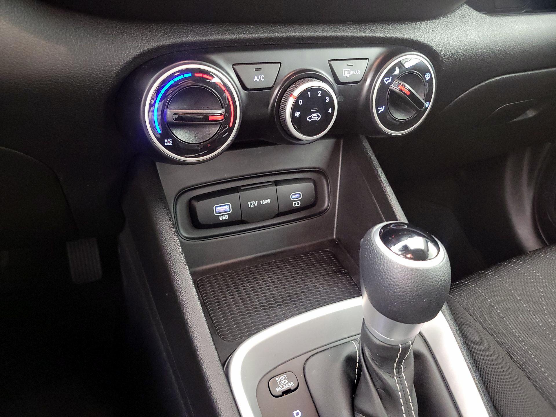 Thumbnail: 2024 Hyundai Venue - 16