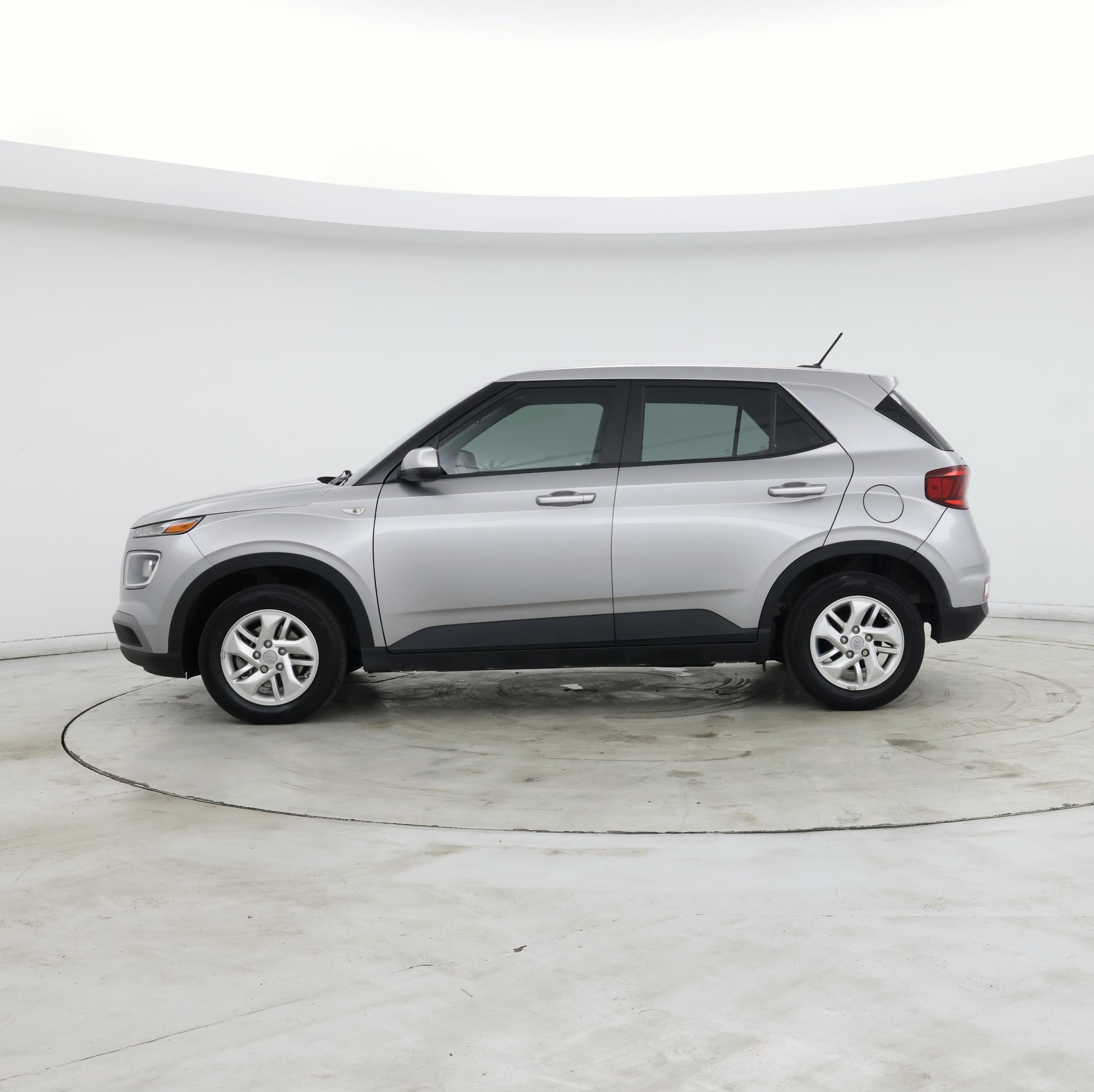 Thumbnail: 2024 Hyundai Venue - 3