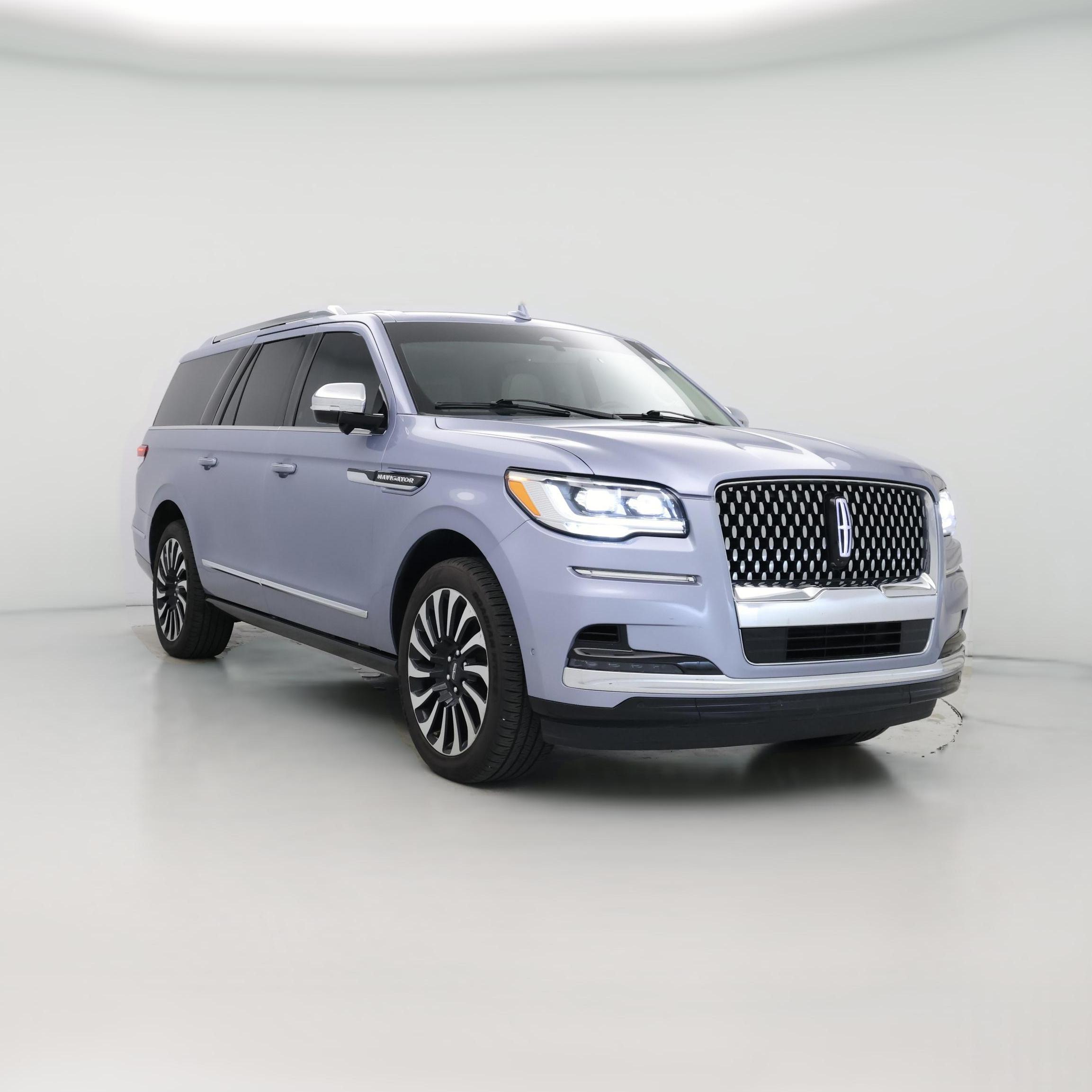 Thumbnail: 2023 Lincoln Navigator L - 1