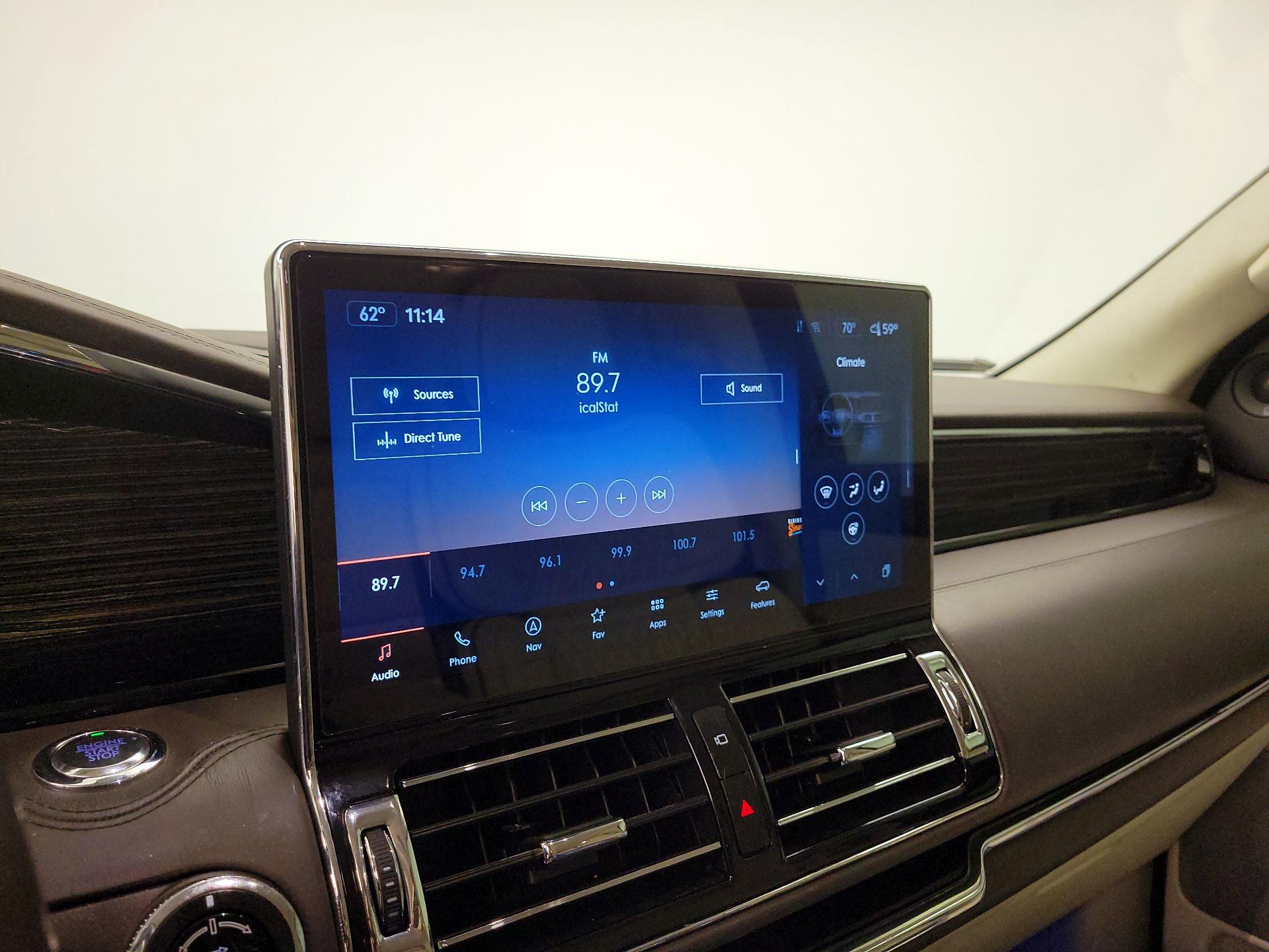 Thumbnail: 2023 Lincoln Navigator L - 15