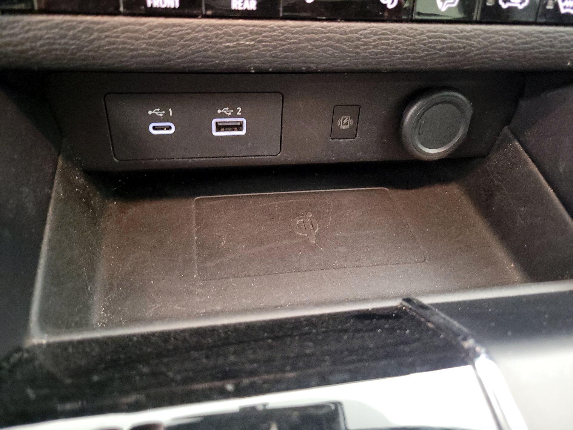 Thumbnail: 2024 Mitsubishi Outlander - 19