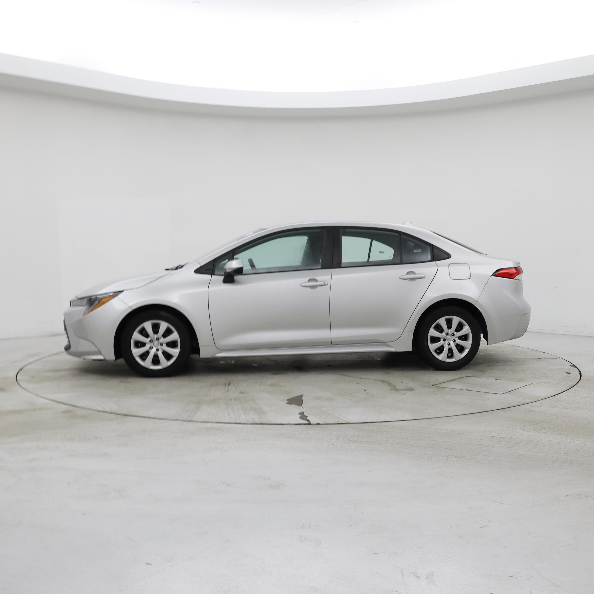 Thumbnail: 2023 Toyota Corolla - 3