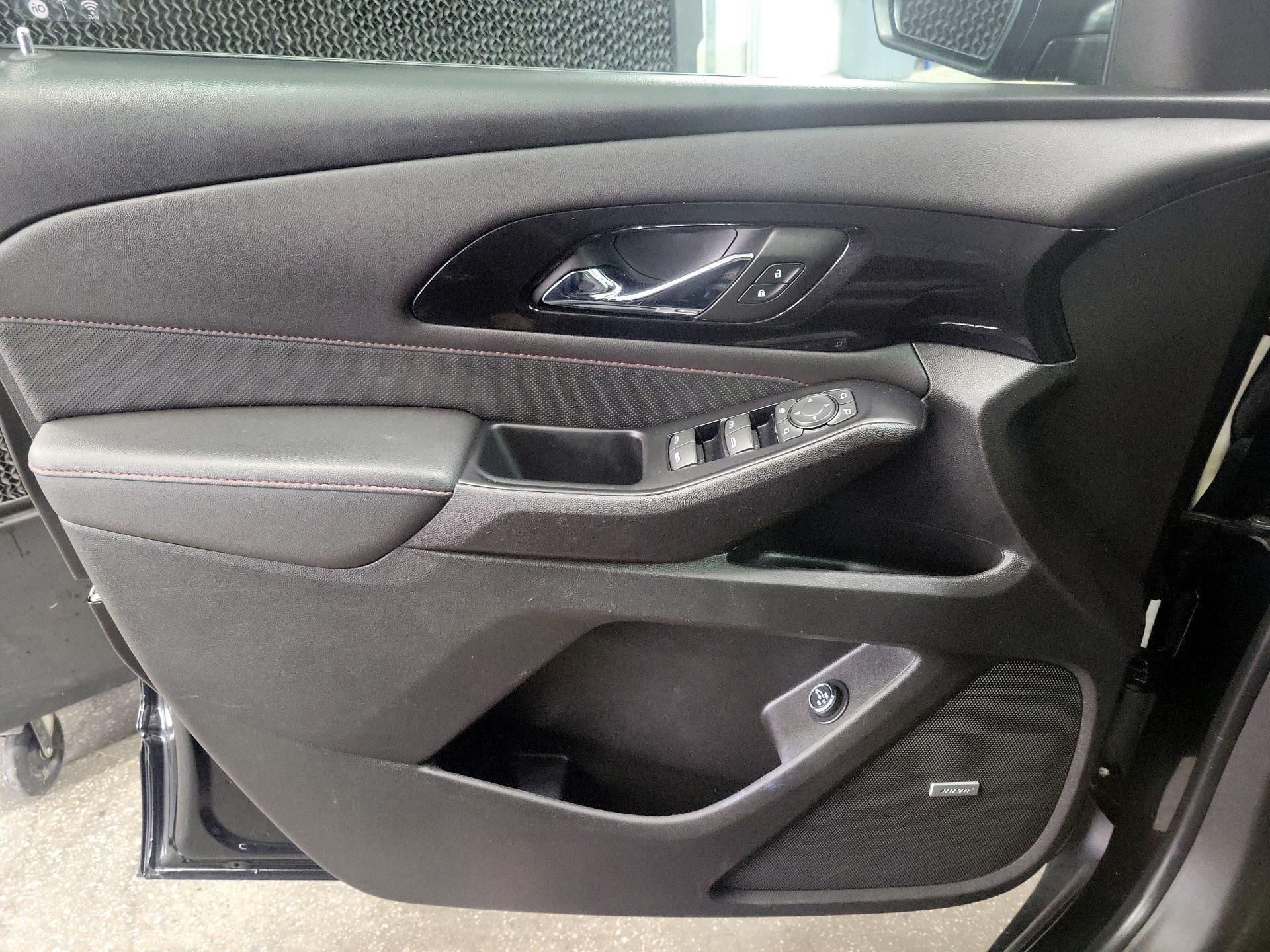 Thumbnail: 2023 Chevrolet Traverse - 10