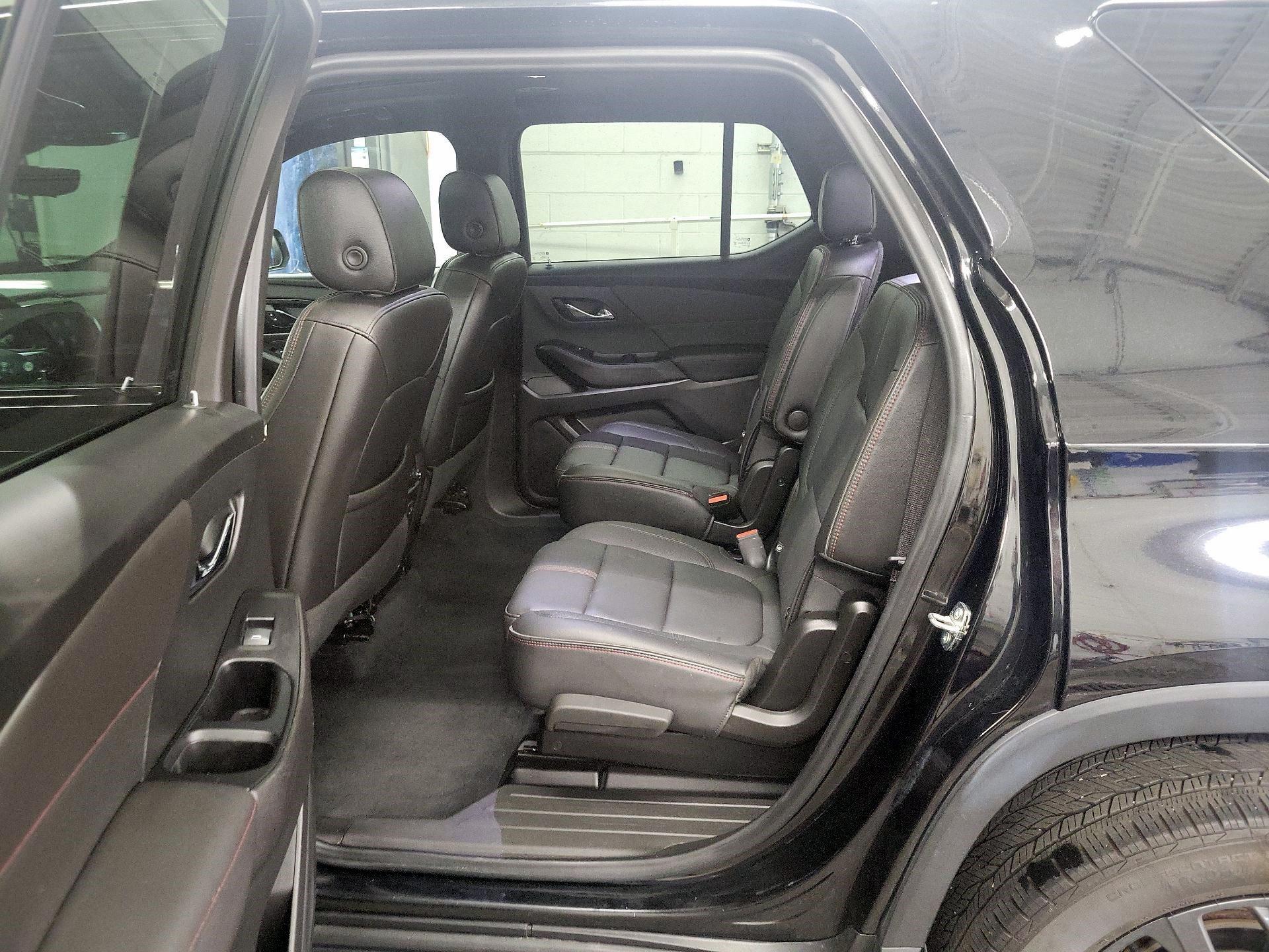 Thumbnail: 2023 Chevrolet Traverse - 18