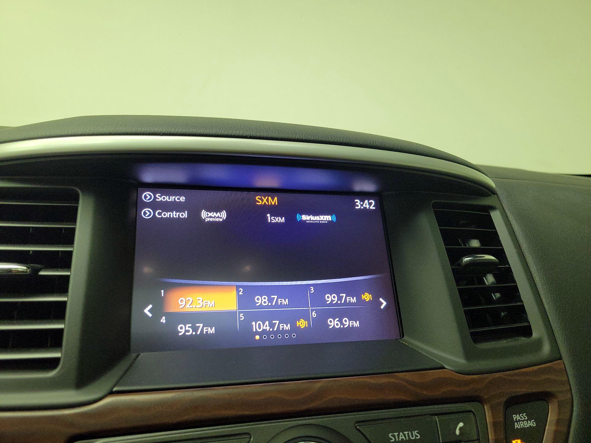 Thumbnail: 2019 Nissan Pathfinder - 16