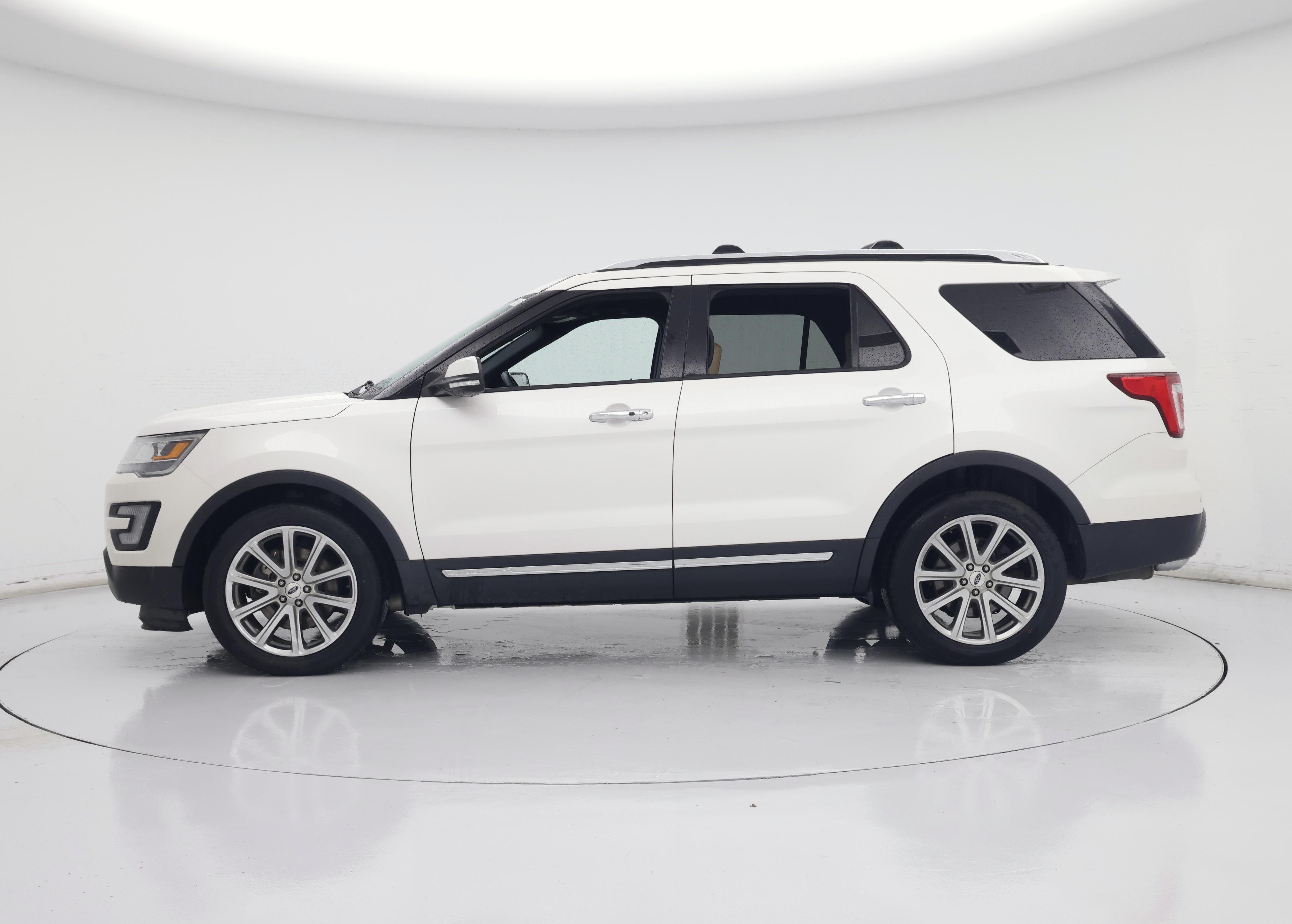 Thumbnail: 2017 Ford Explorer - 3