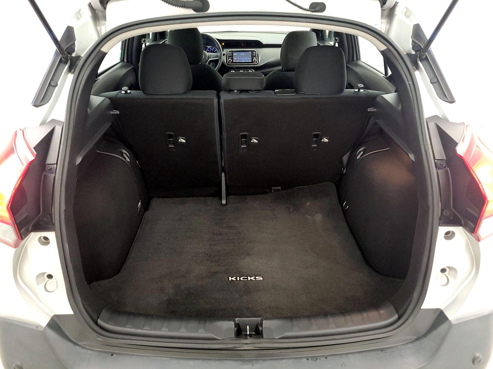 Thumbnail: 2020 Nissan Kicks - 20