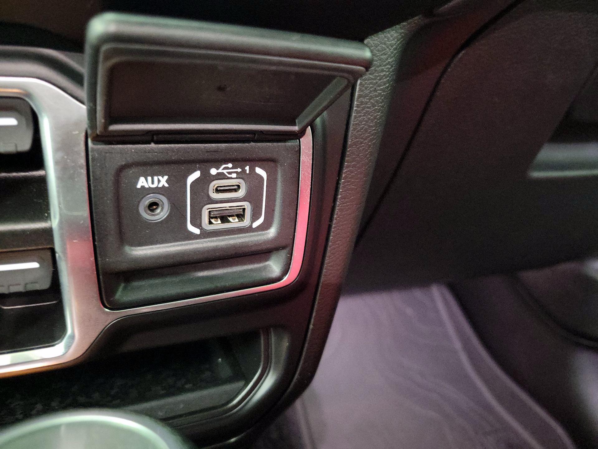 Thumbnail: 2023 Jeep Gladiator - 19