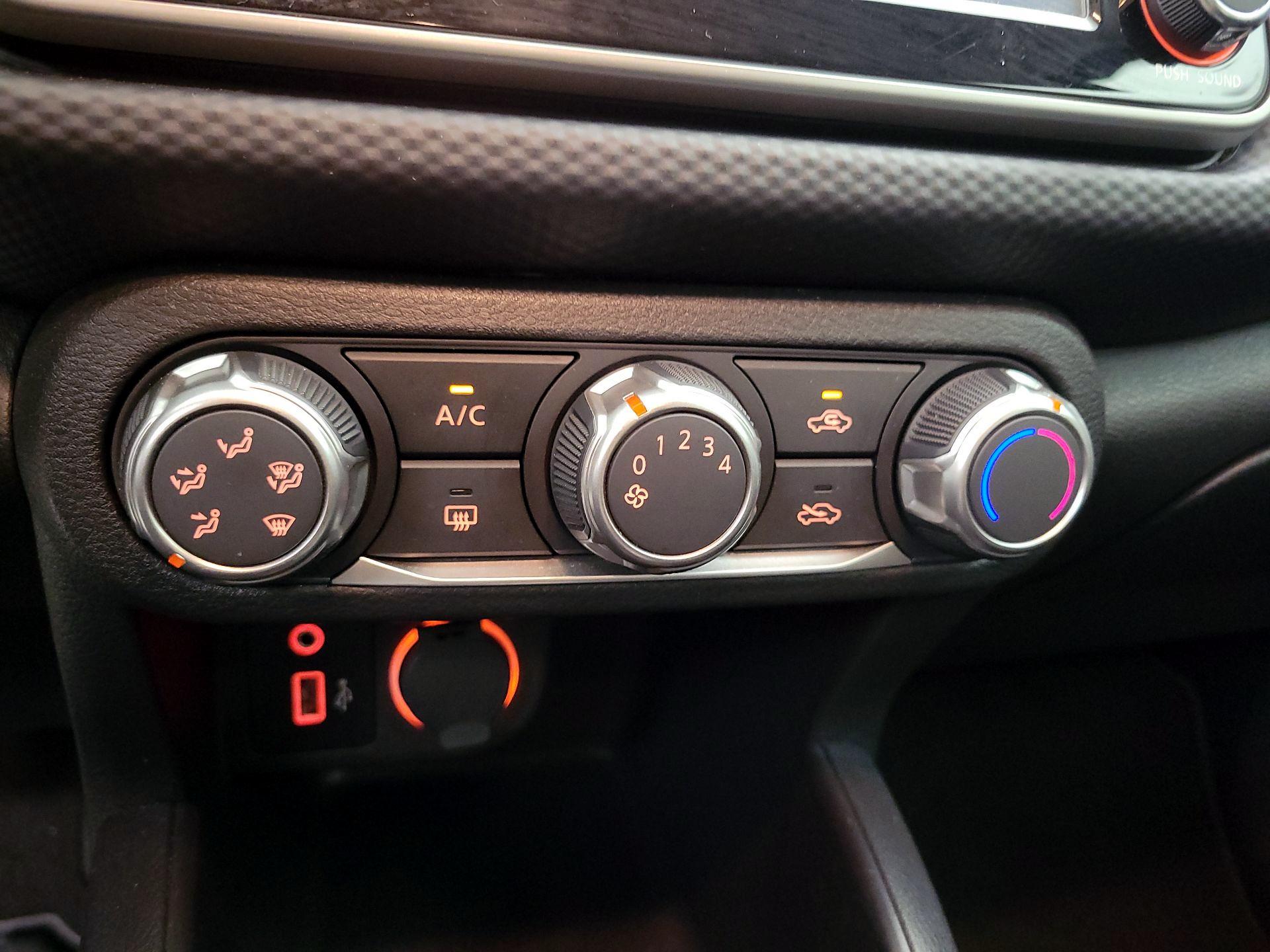 Thumbnail: 2024 Nissan Kicks - 16