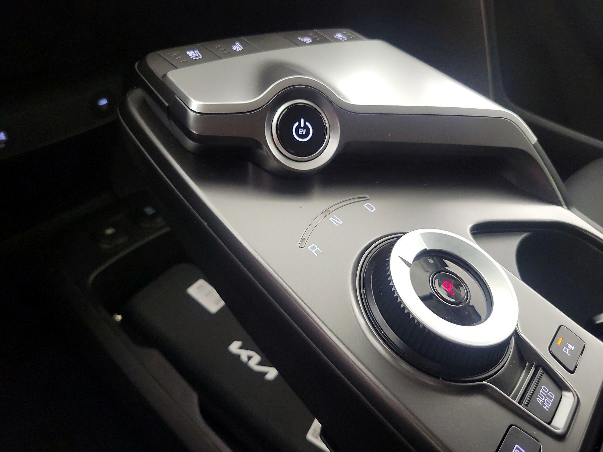 Thumbnail: 2024 Kia EV6 - 18