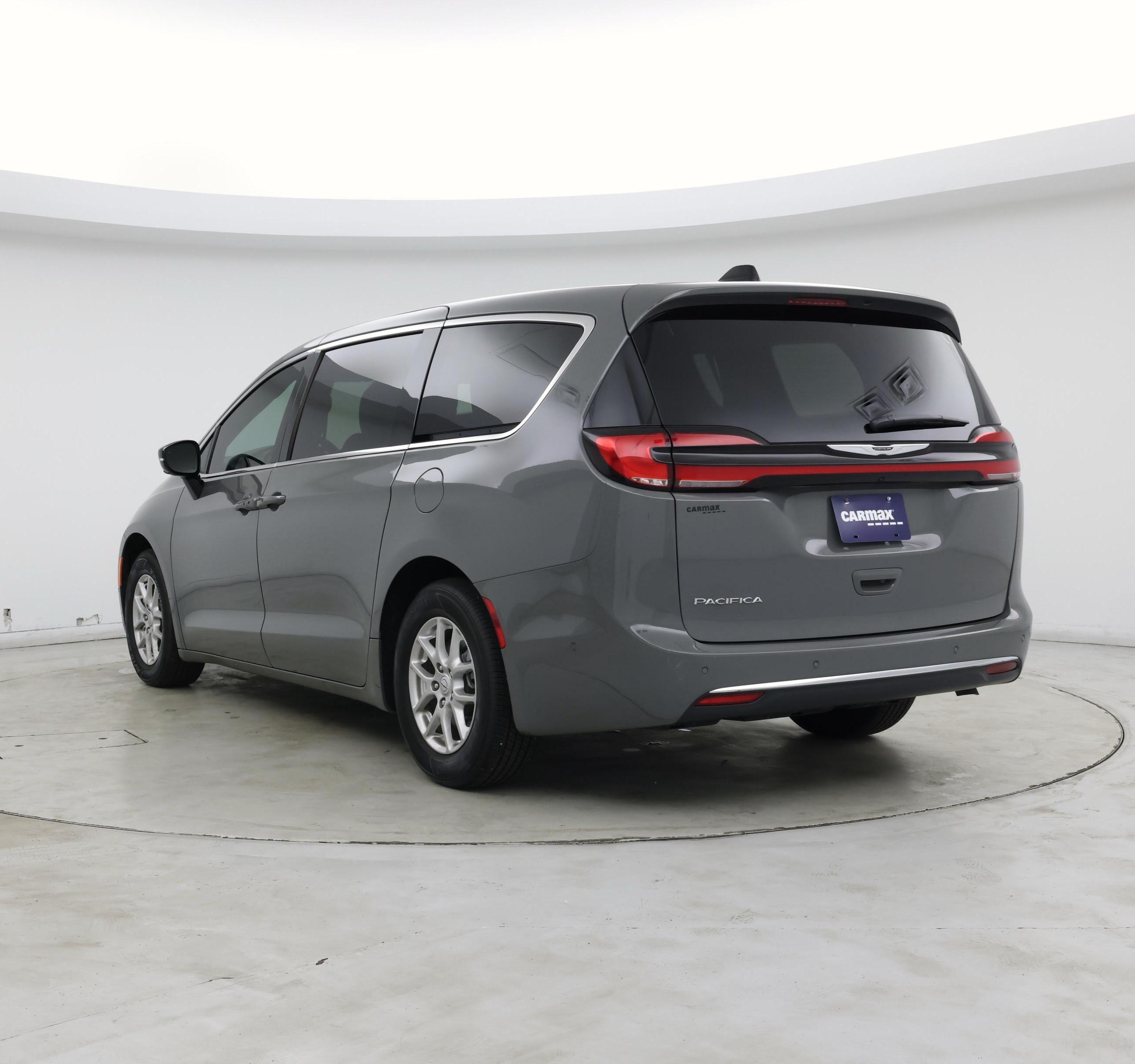 Thumbnail: 2025 Chrysler Pacifica - 2