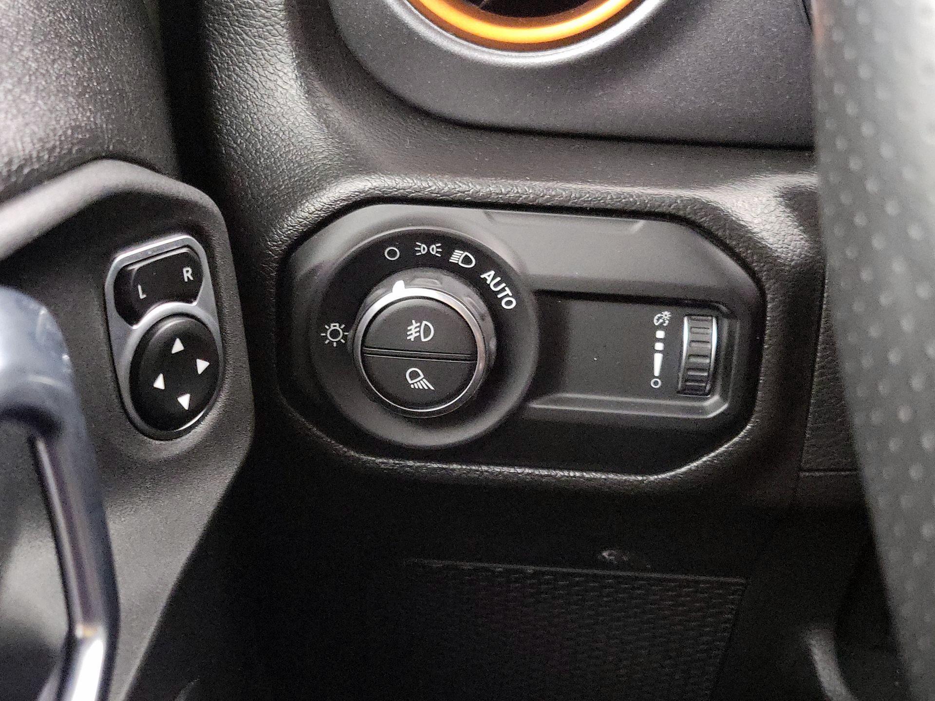 Thumbnail: 2023 Jeep Gladiator - 13