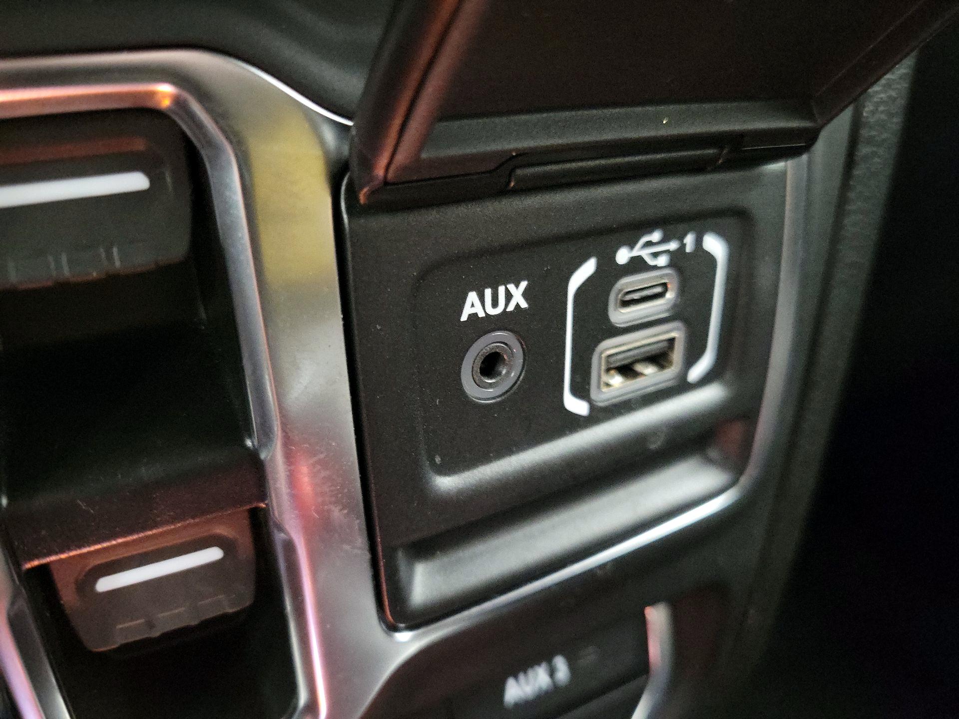 Thumbnail: 2023 Jeep Gladiator - 19