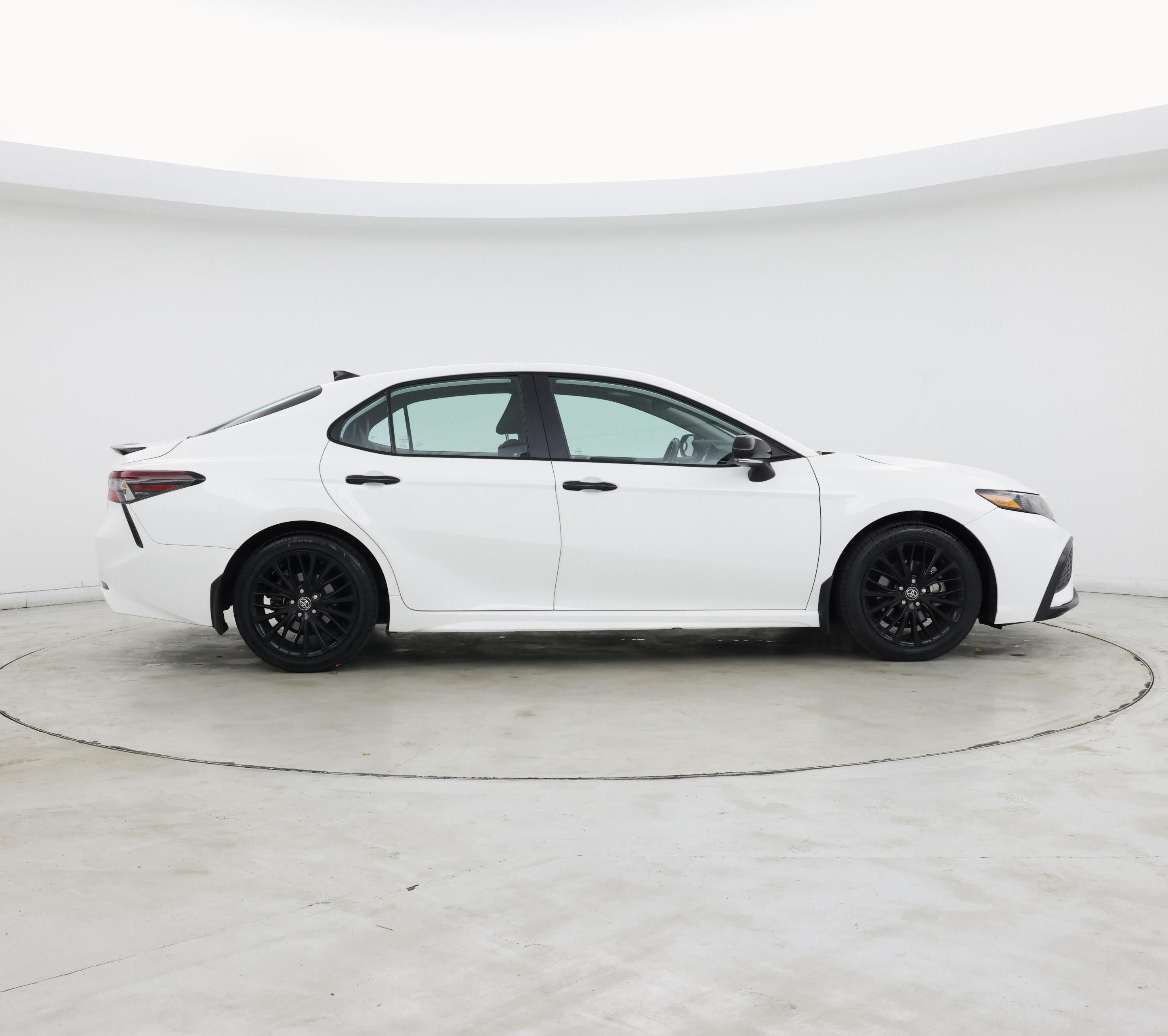 Thumbnail: 2022 Toyota Camry - 7