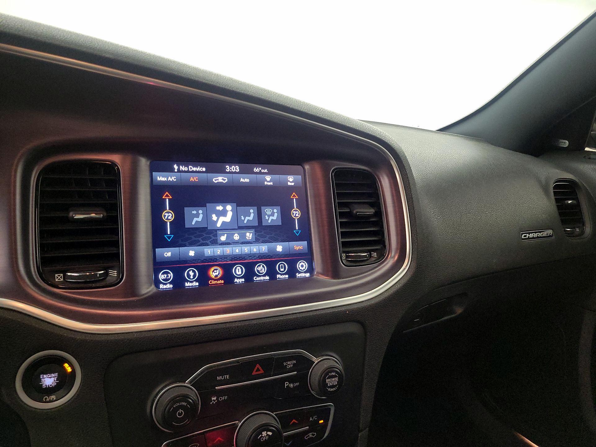 Thumbnail: 2018 Dodge Charger - 16