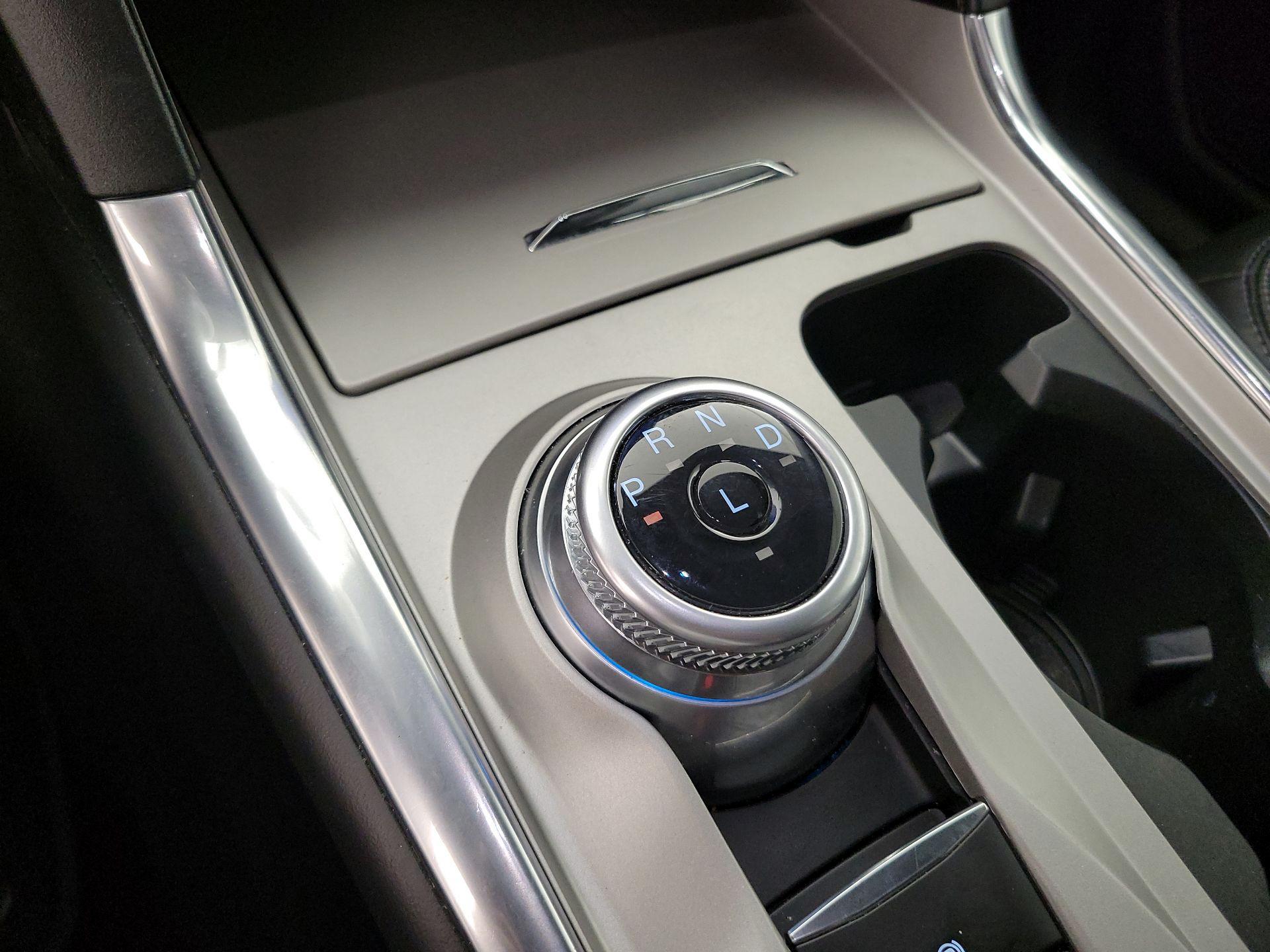 Thumbnail: 2023 Ford Explorer - 18