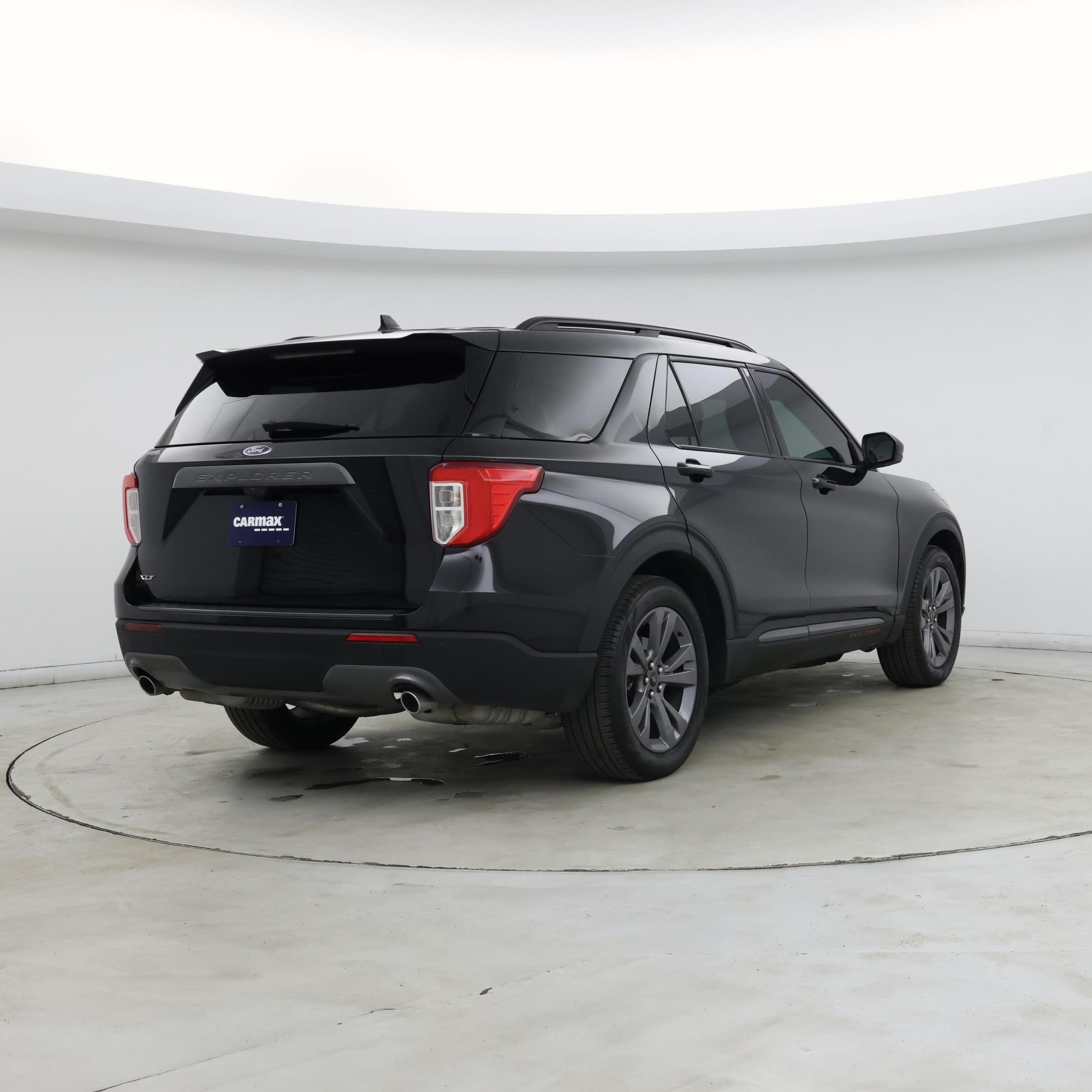 Thumbnail: 2023 Ford Explorer - 8