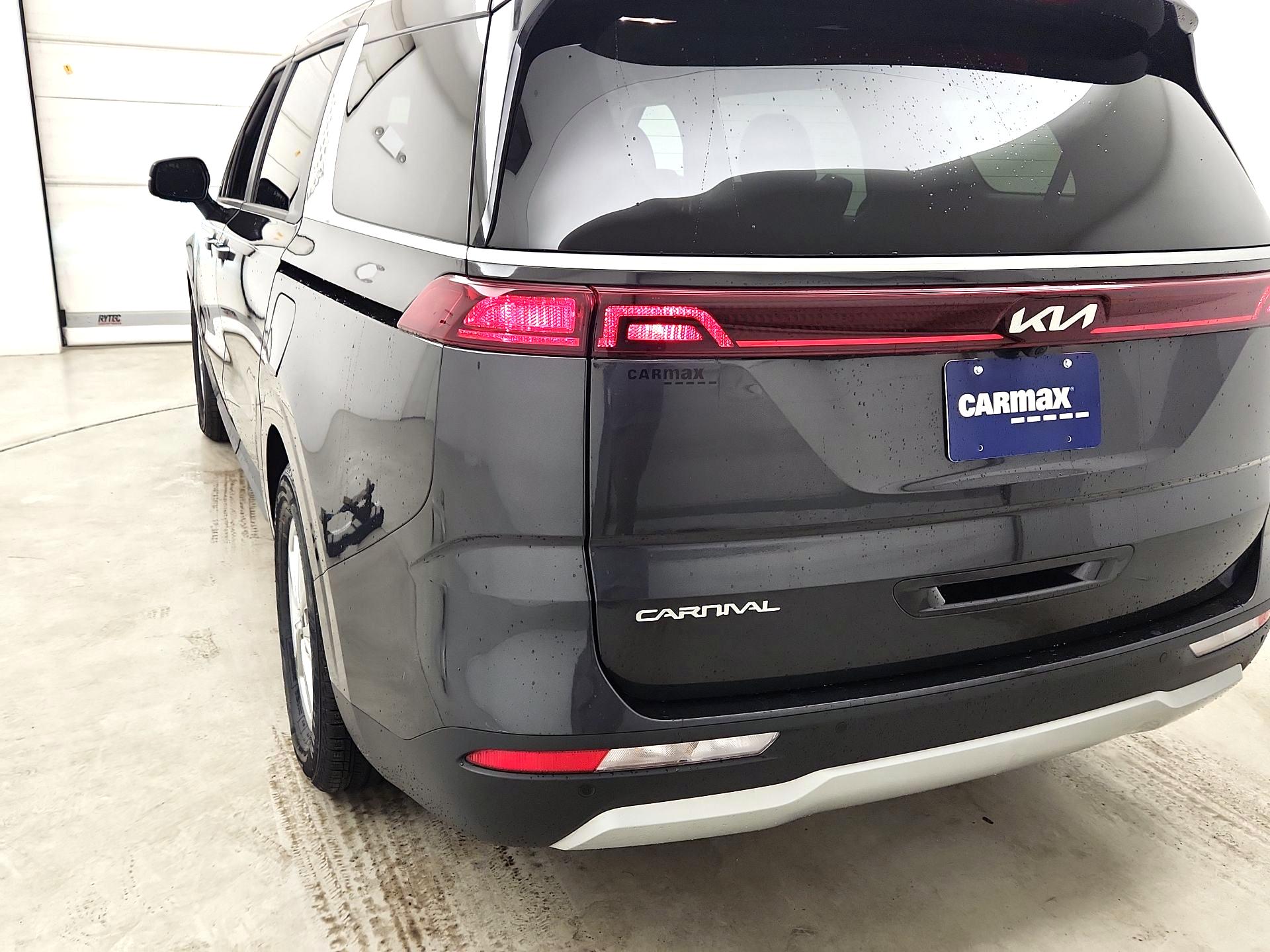 Thumbnail: 2023 Kia Carnival - 7