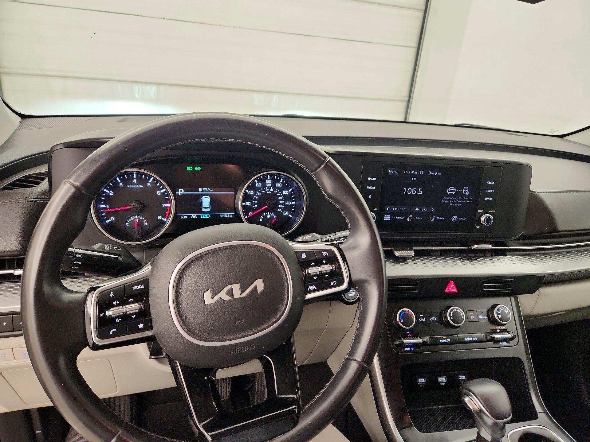 Thumbnail: 2023 Kia Carnival - 8