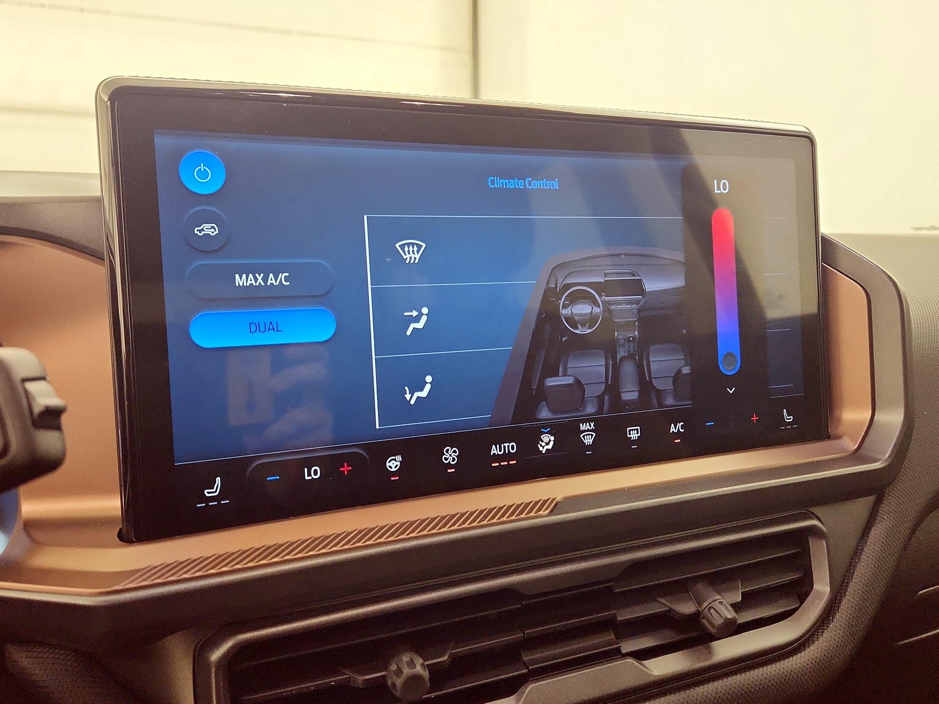 Thumbnail: 2025 Ford Bronco Sport - 17