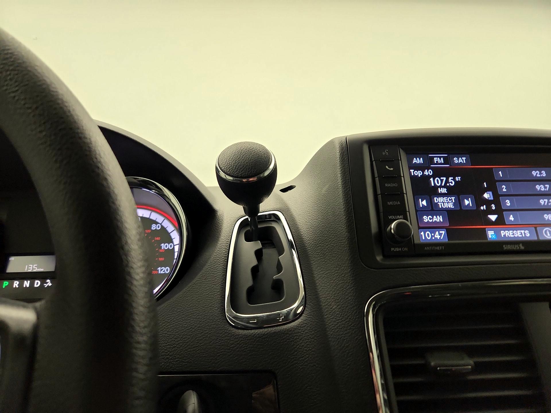 Thumbnail: 2020 Dodge Grand Caravan - 17