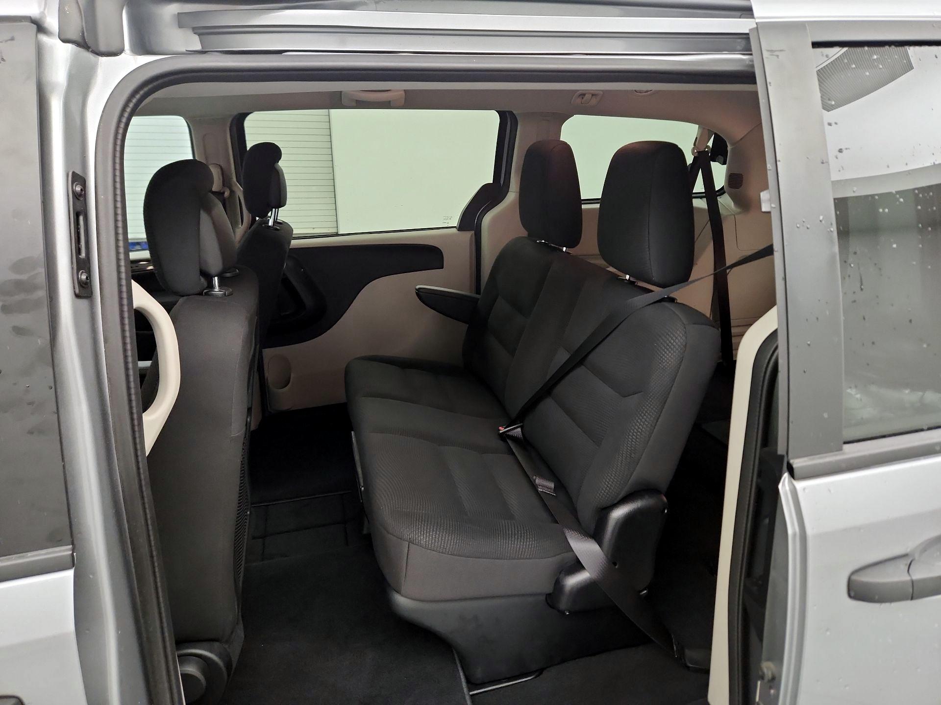 Thumbnail: 2020 Dodge Grand Caravan - 19