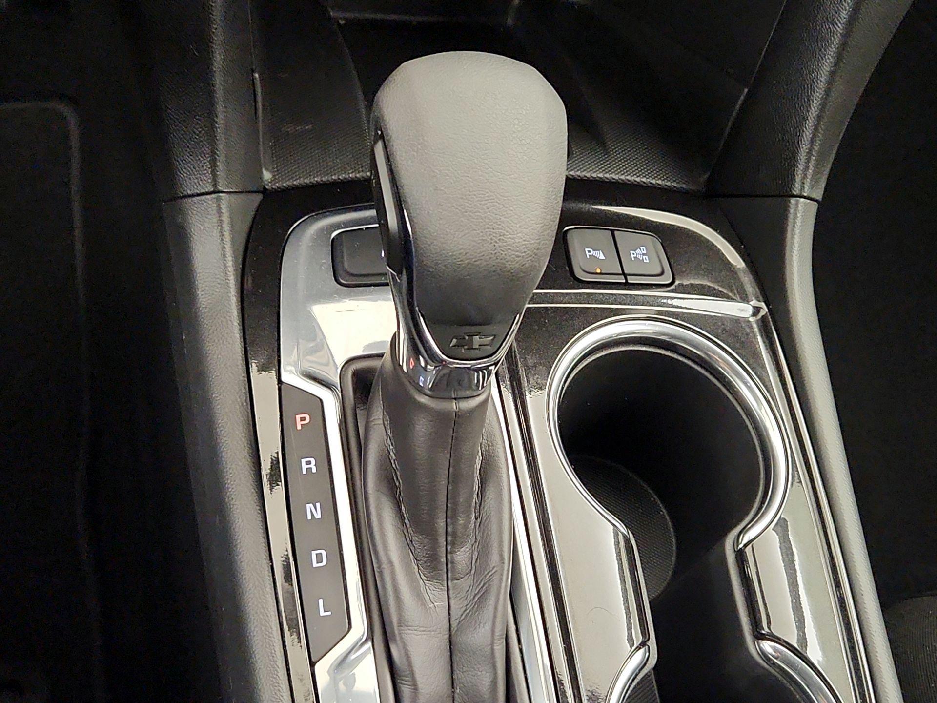 Thumbnail: 2023 Chevrolet Equinox - 18