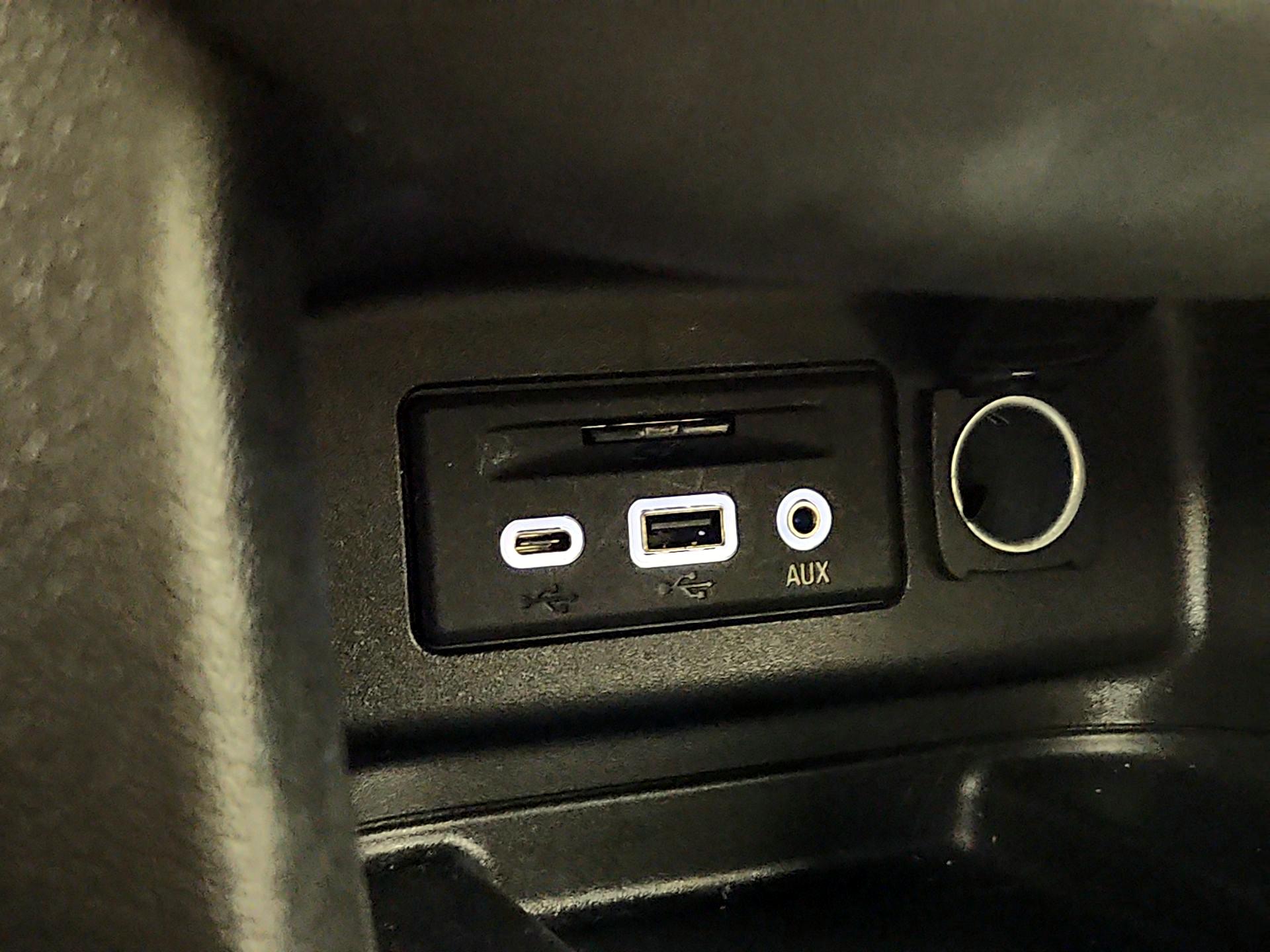 Thumbnail: 2023 Chevrolet Equinox - 19