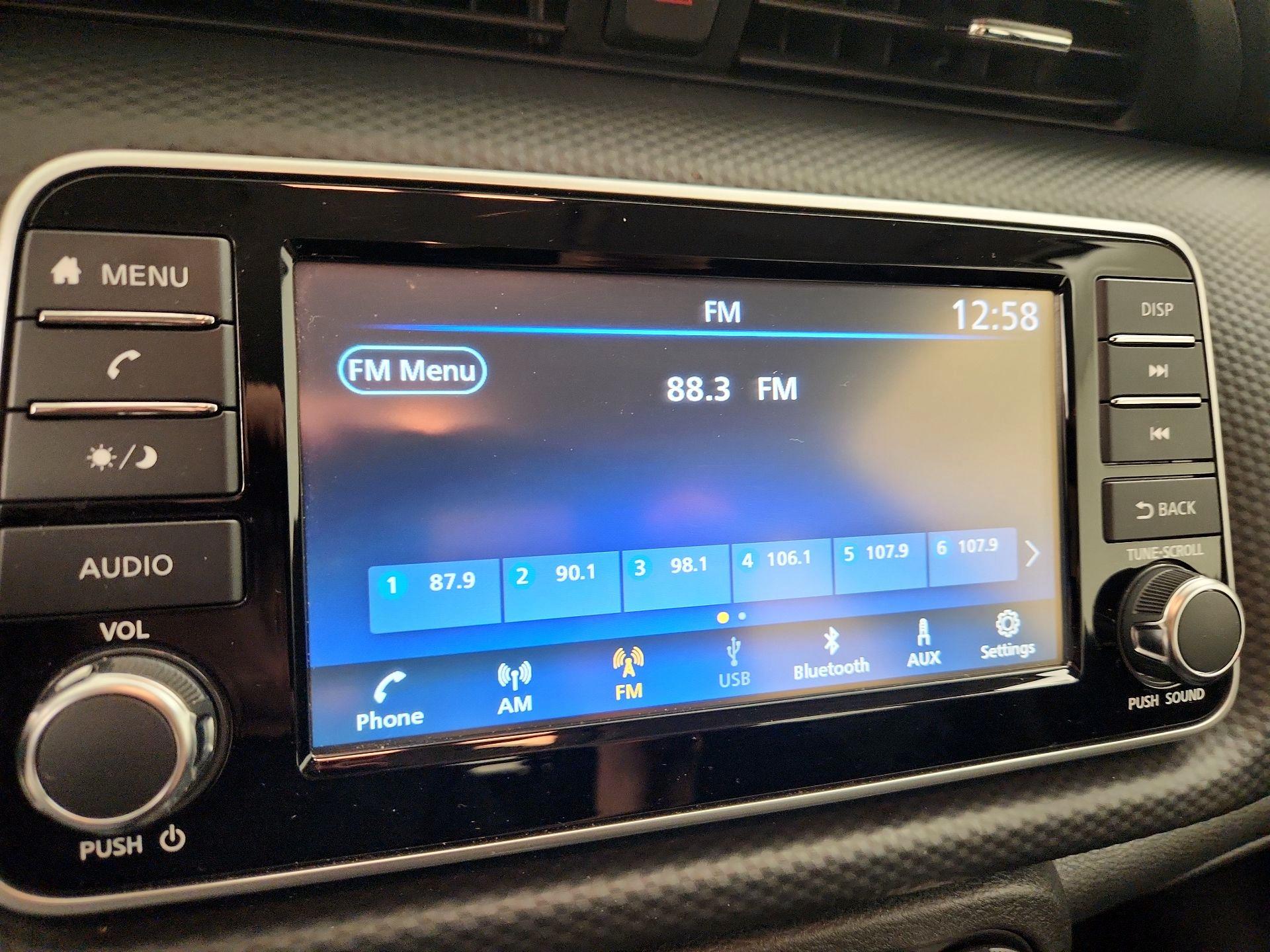 Thumbnail: 2023 Nissan Kicks - 15