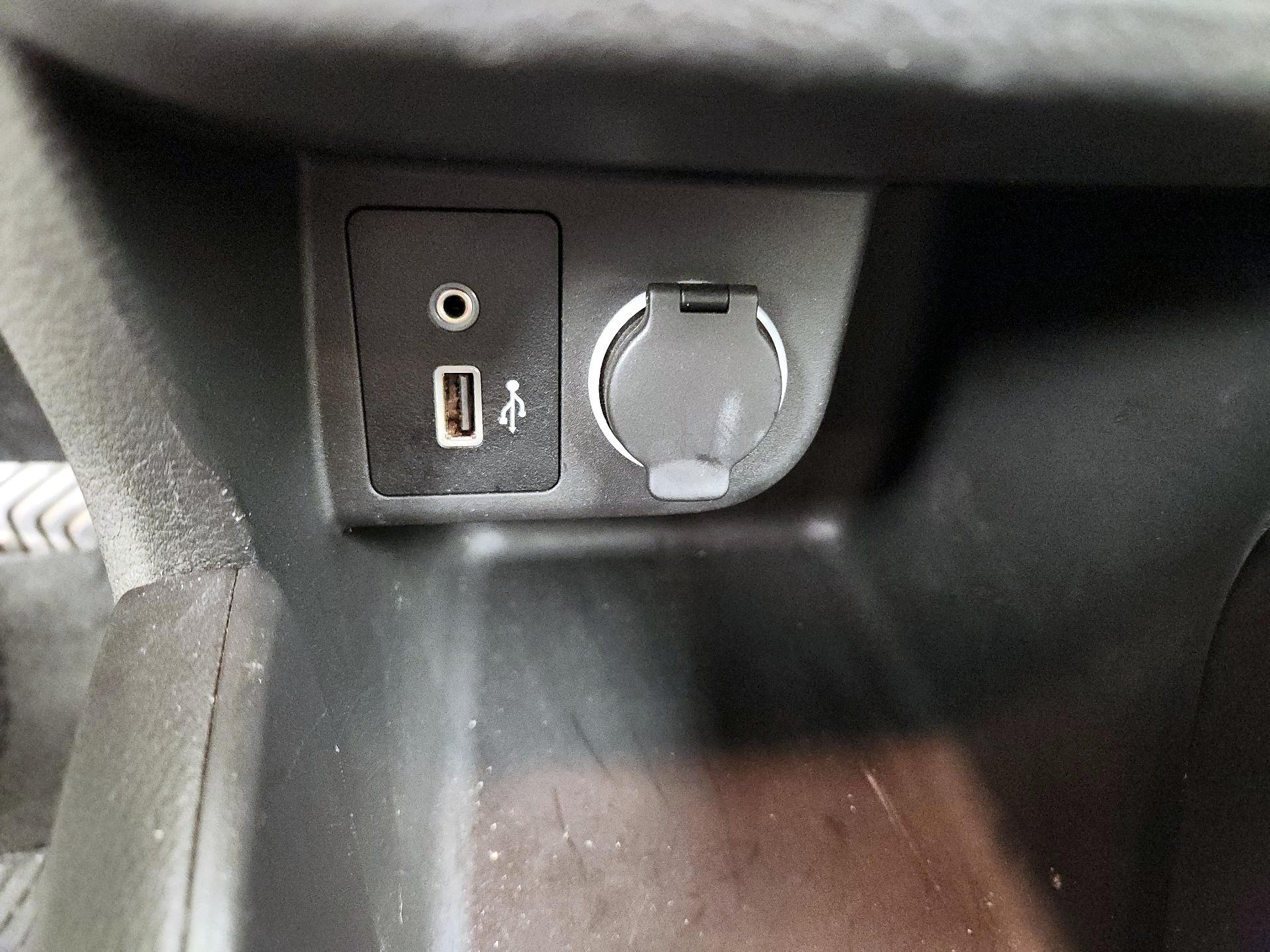 Thumbnail: 2023 Nissan Kicks - 18