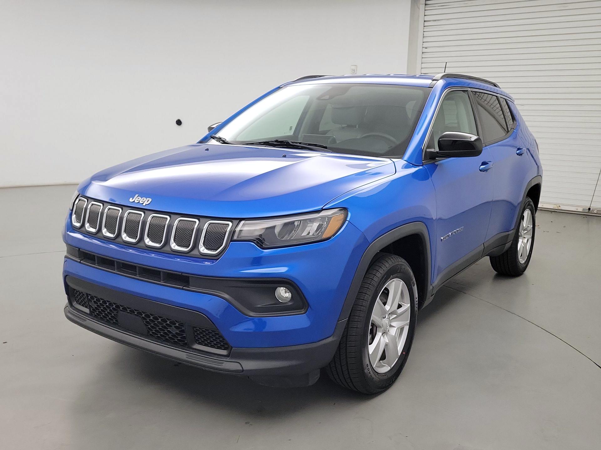 Thumbnail: 2022 Jeep Compass - 3