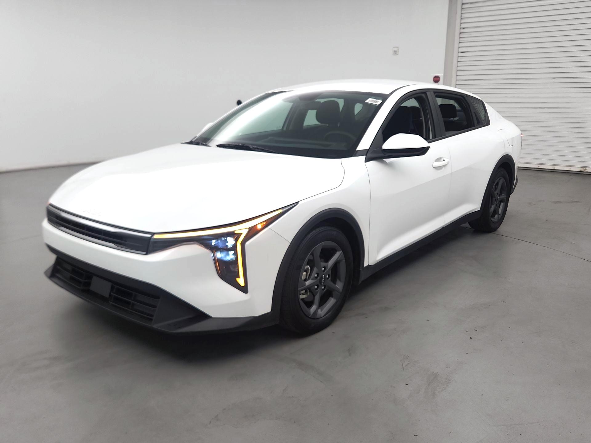 Thumbnail: 2025 Kia K4 - 3