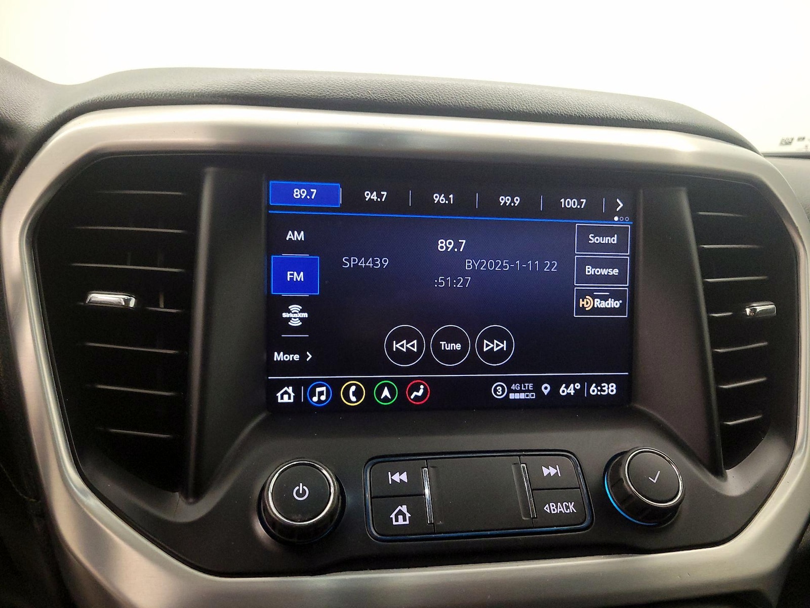 2021 GMC Acadia SLT - Photo 16