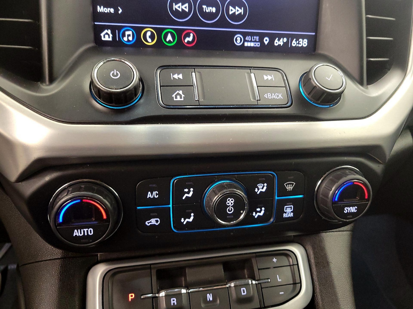 2021 GMC Acadia SLT - Photo 17