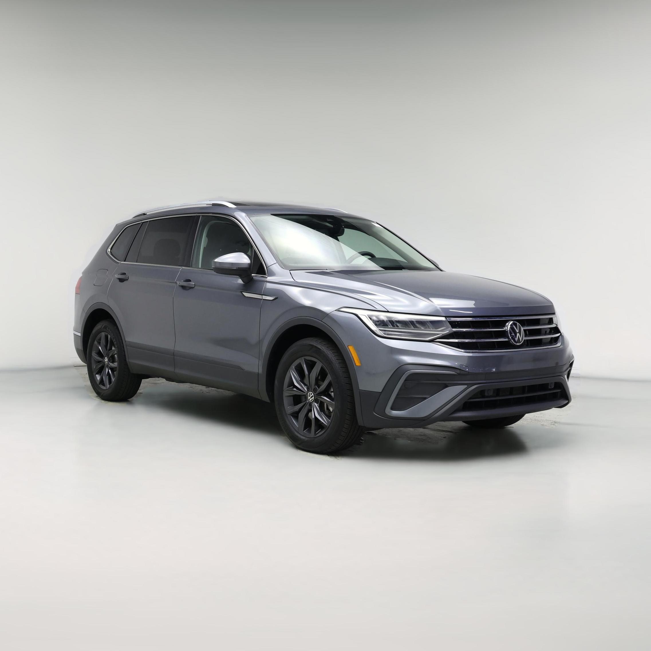 Thumbnail: 2023 Volkswagen Tiguan - 1