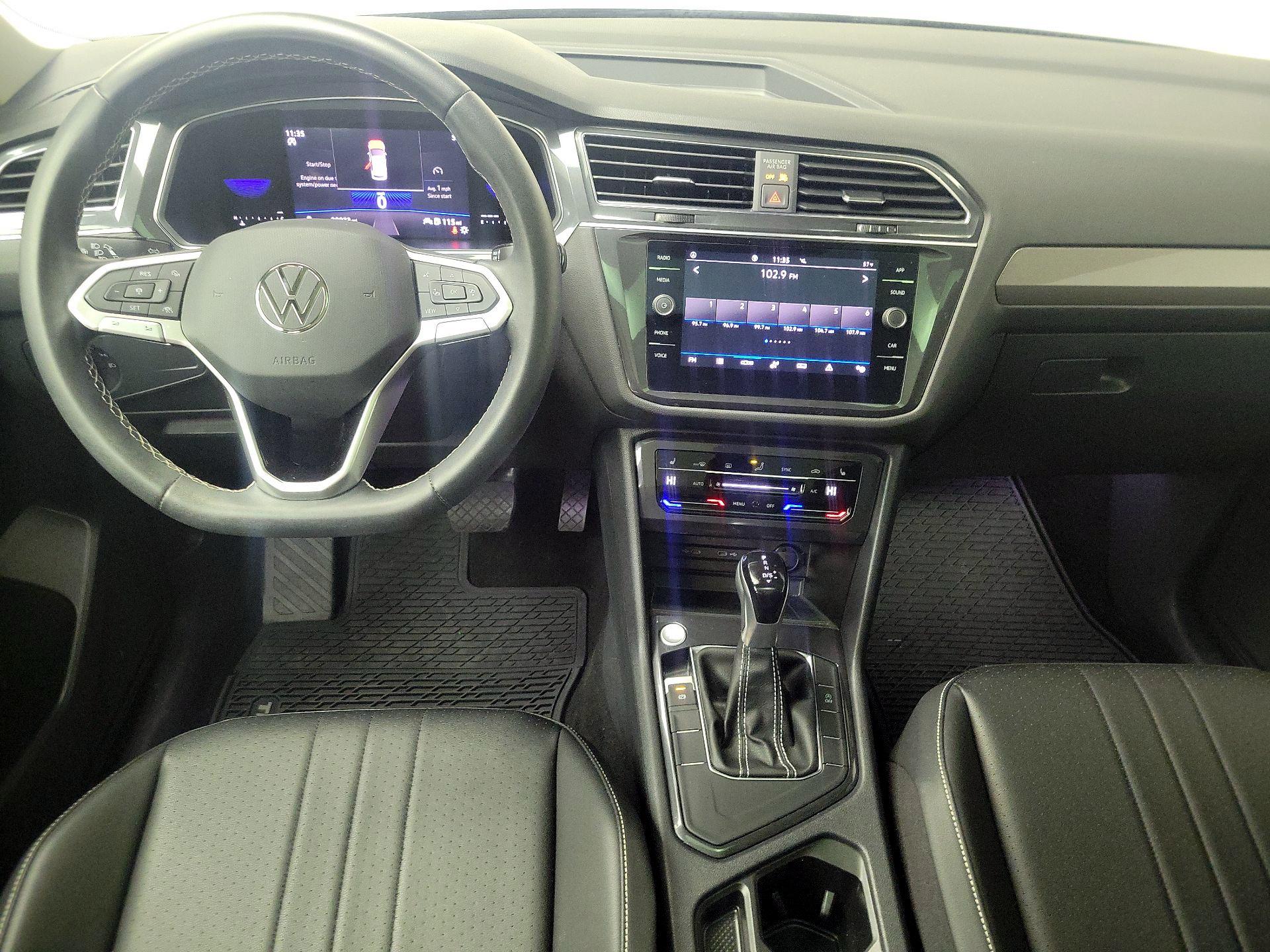 Thumbnail: 2023 Volkswagen Tiguan - 9