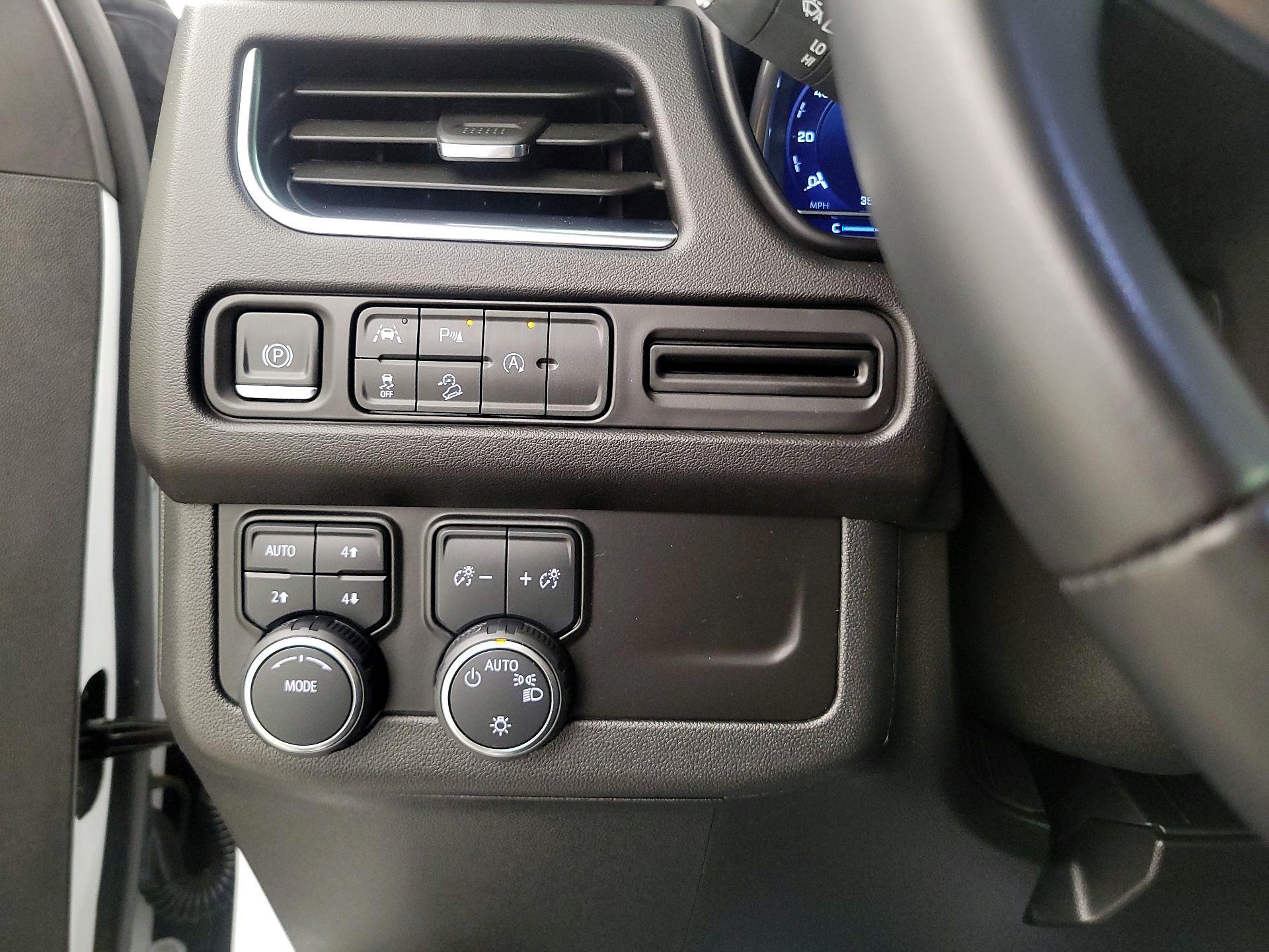 Thumbnail: 2024 Chevrolet Tahoe - 13