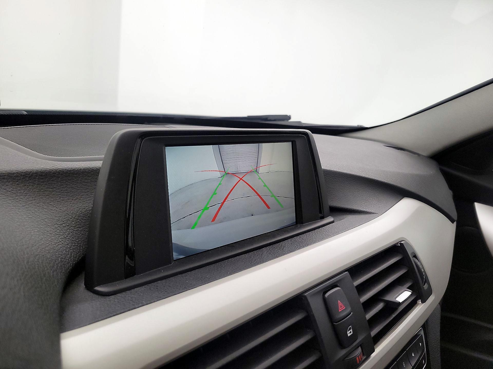 Thumbnail: 2017 BMW 3 Series - 14