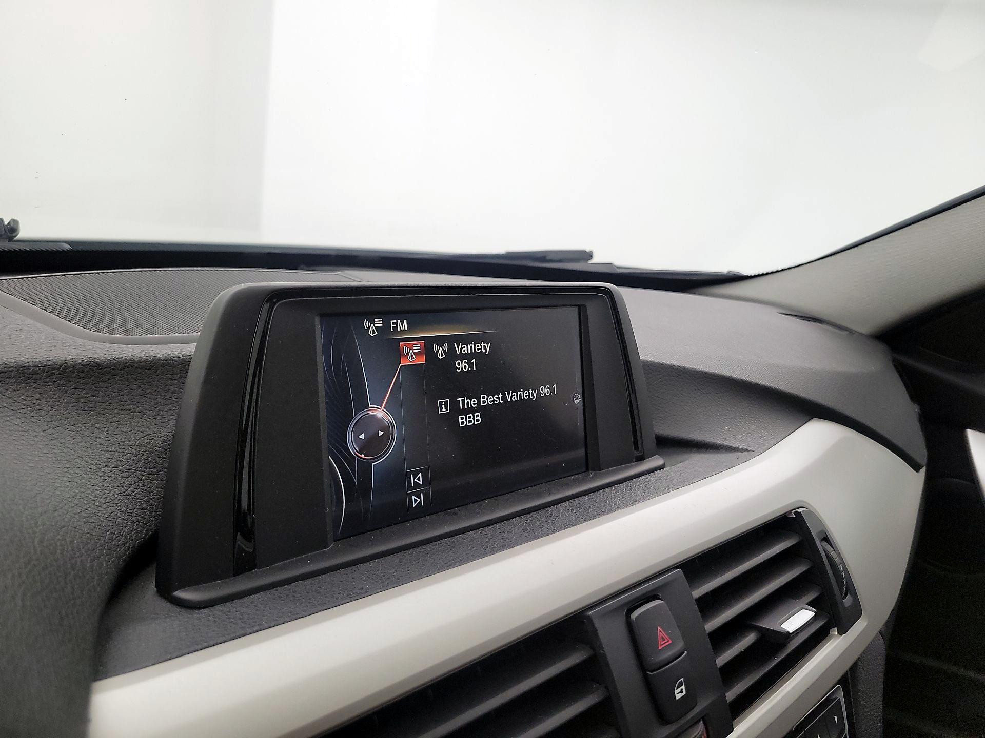 Thumbnail: 2017 BMW 3 Series - 15