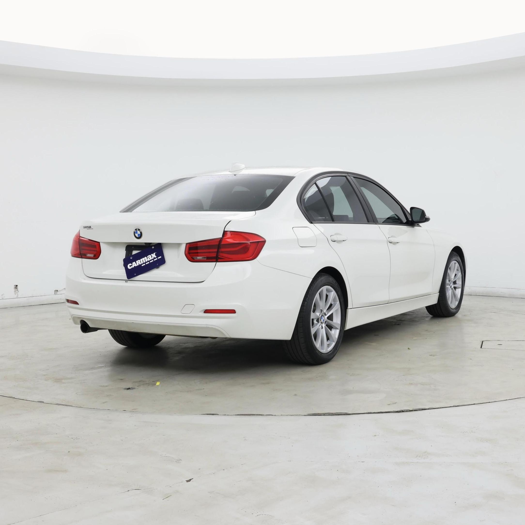 Thumbnail: 2017 BMW 3 Series - 8