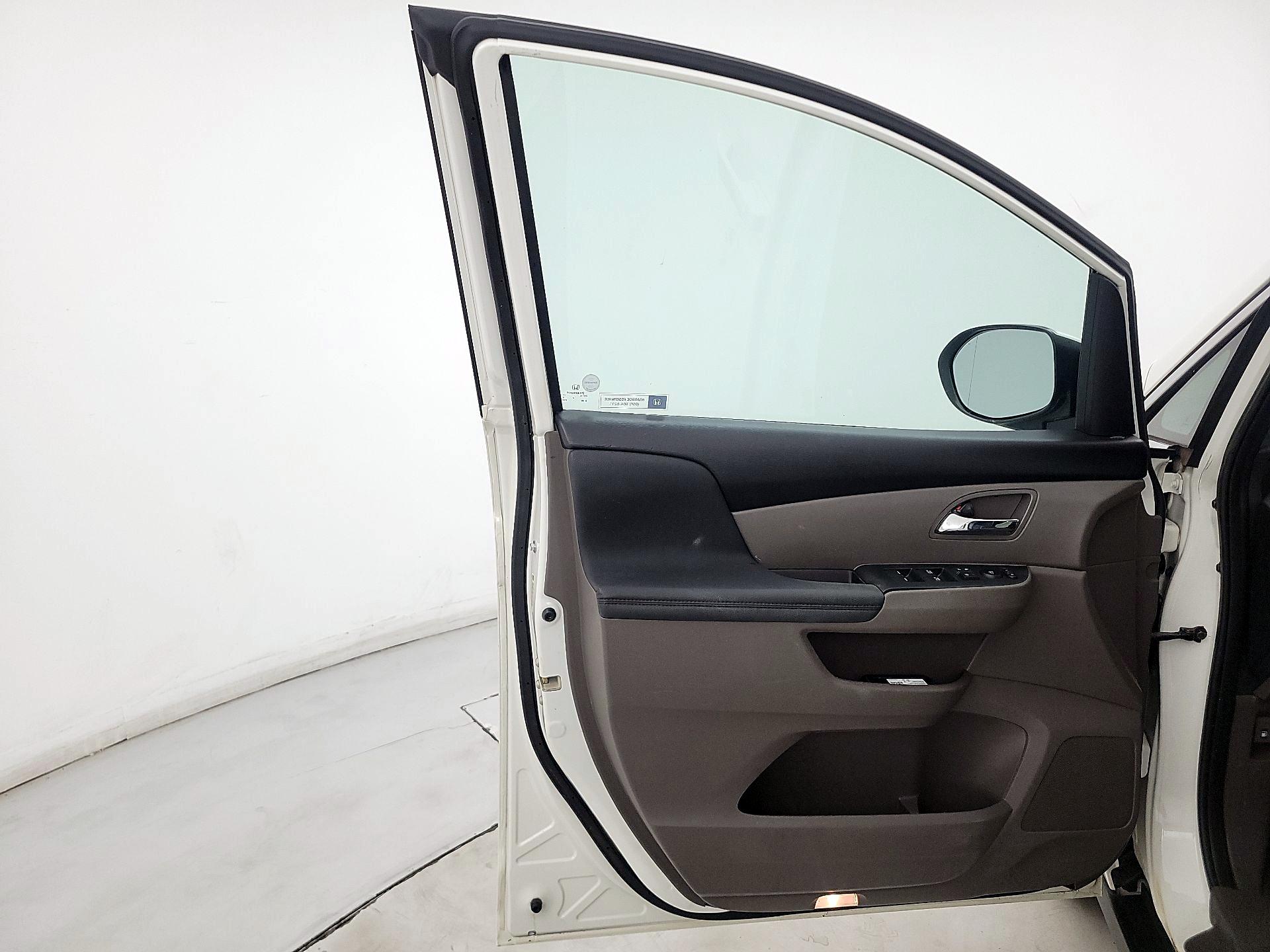 Thumbnail: 2016 Honda Odyssey - 12