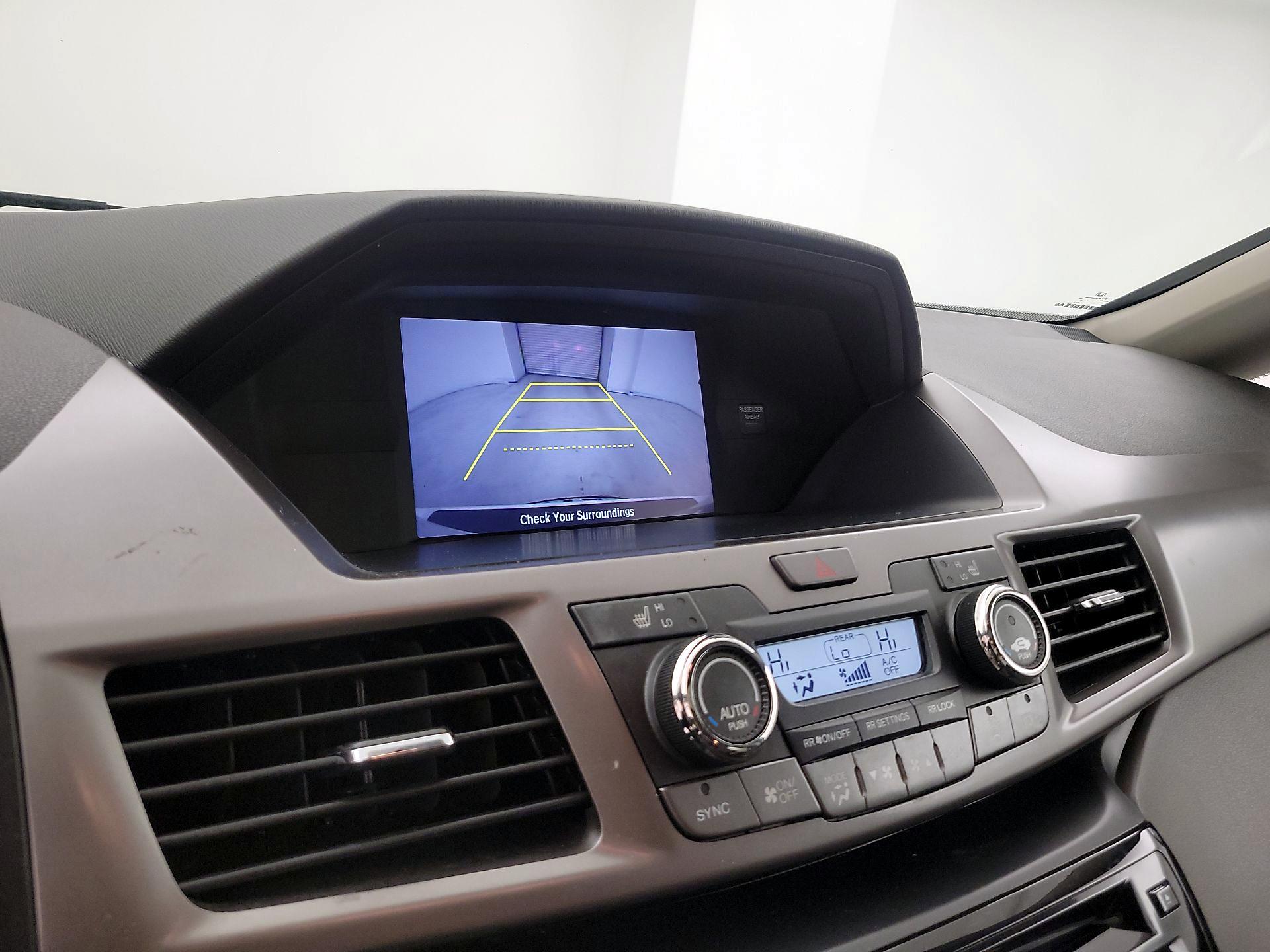 Thumbnail: 2016 Honda Odyssey - 14