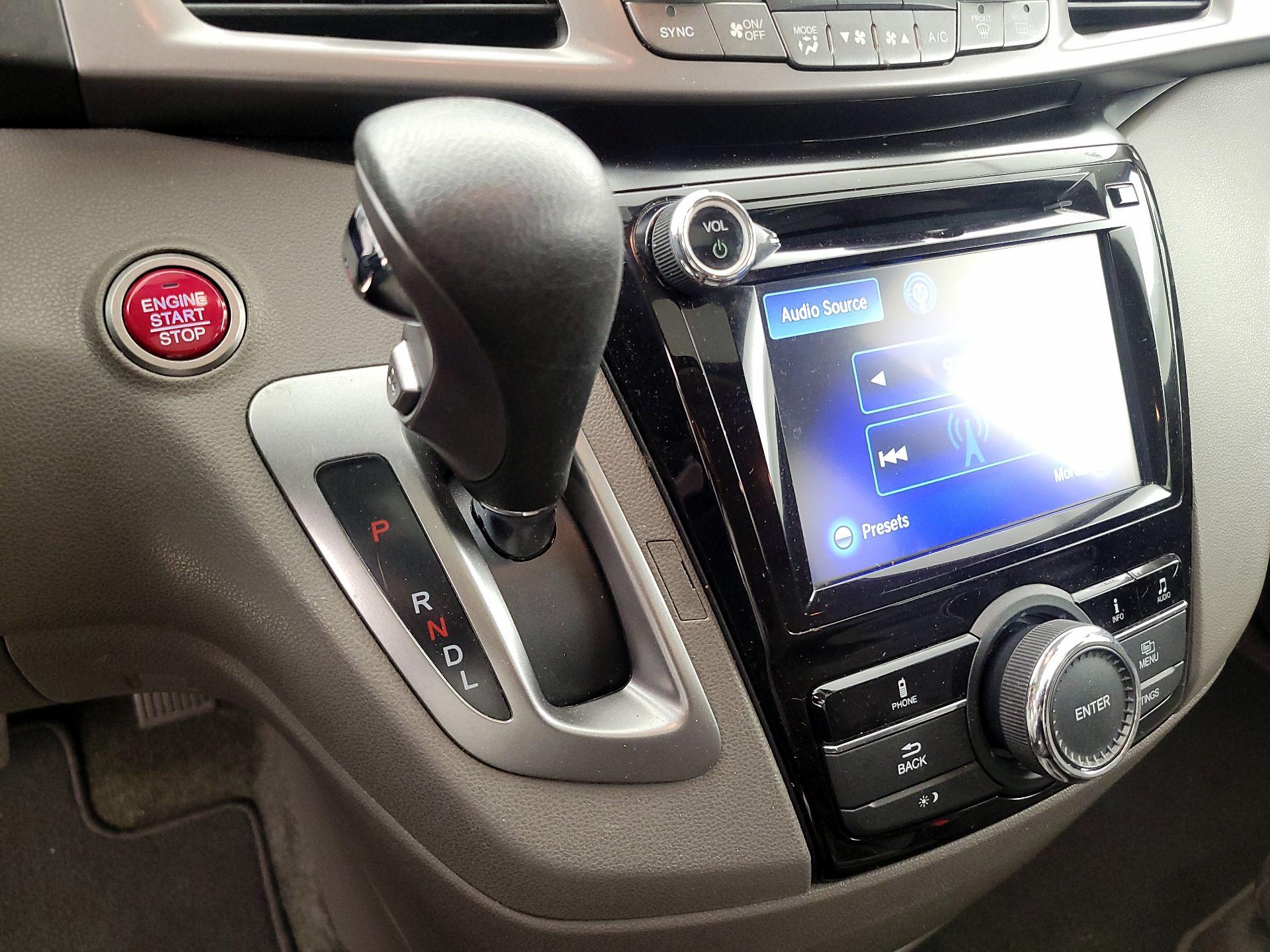 Thumbnail: 2016 Honda Odyssey - 17