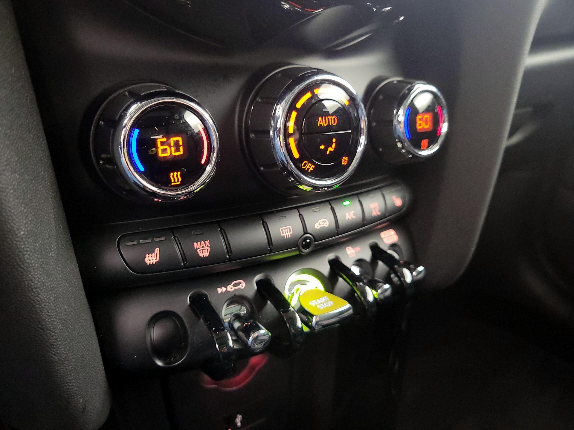 Thumbnail: 2024 MINI Cooper Hardtop - 17